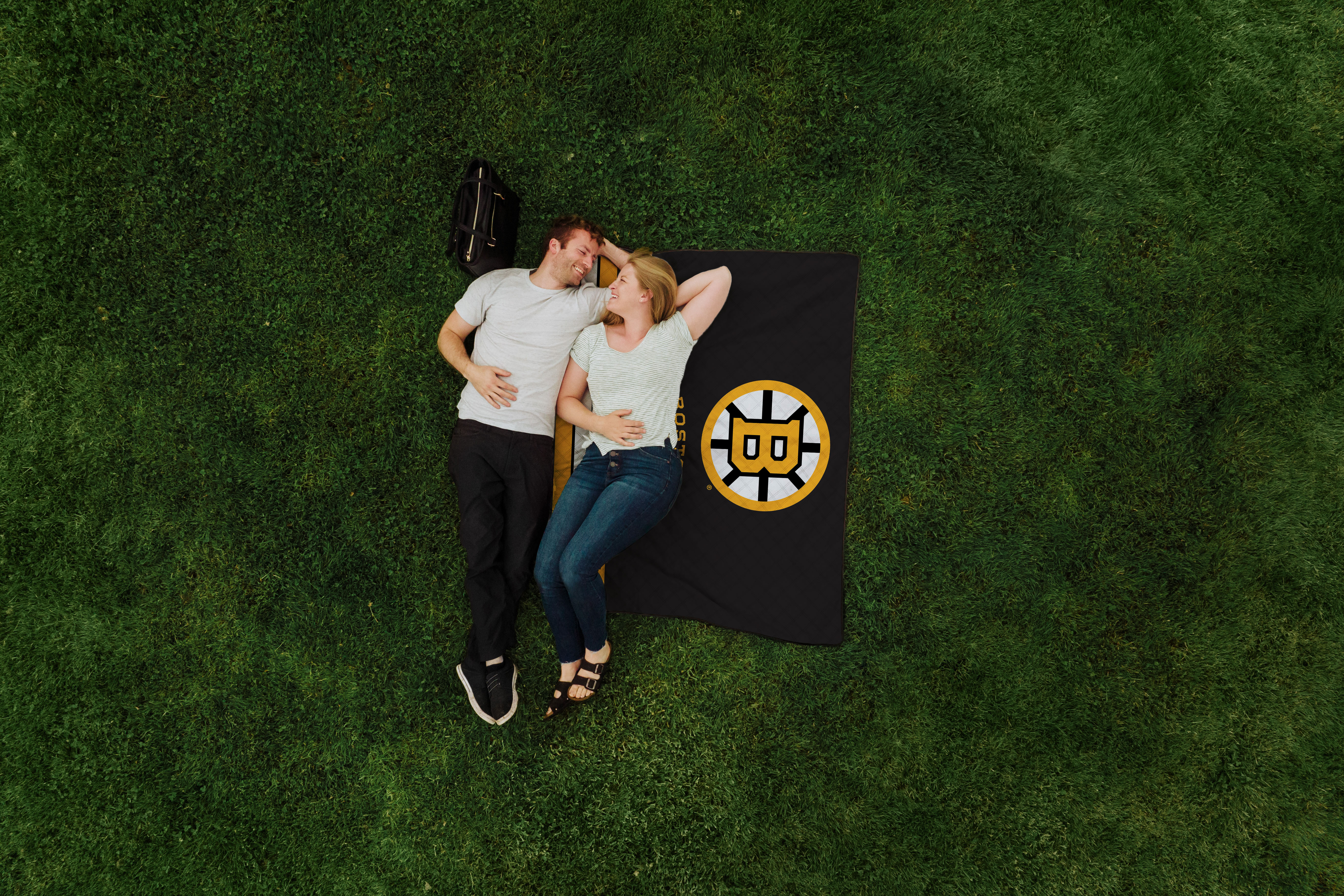 Boston Bruins - Impresa Picnic Blanket