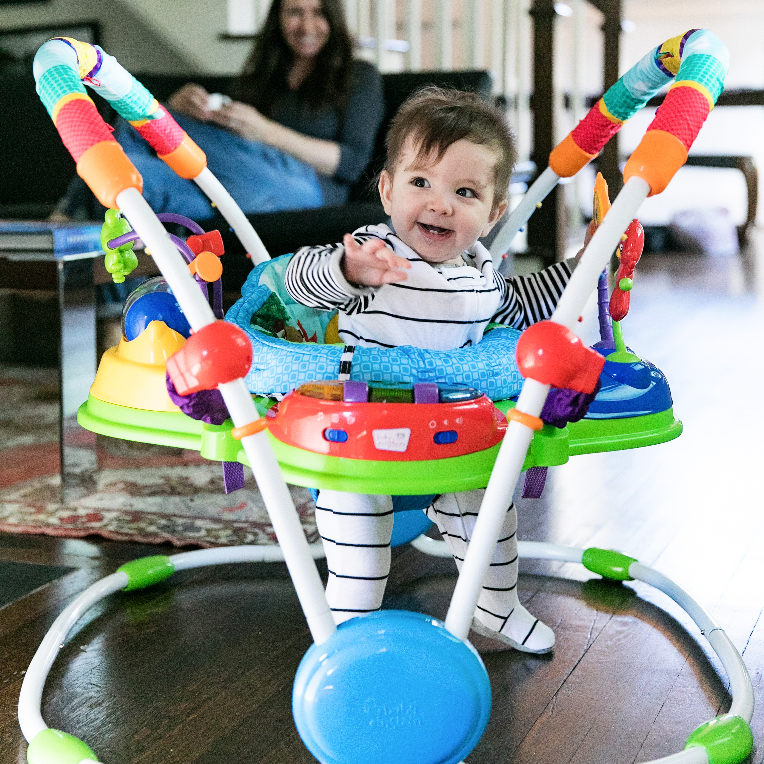 Neighborhood Friends Activity Jumper™