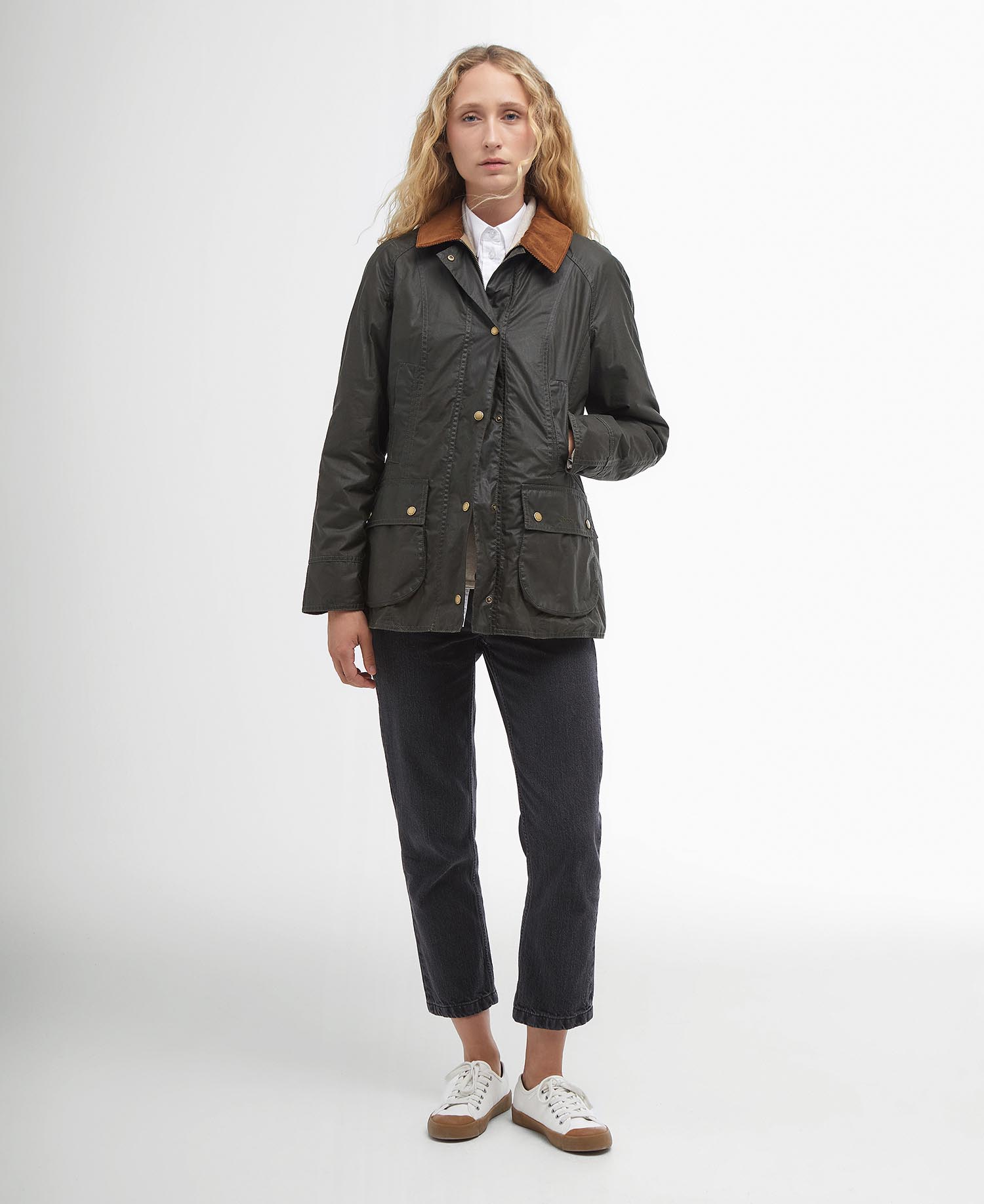 Lightweight Beadnell Waxed Jacket image number 1