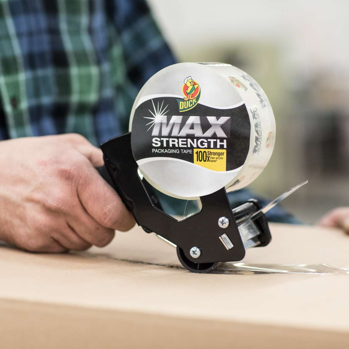 Foam Handle Tape Gun w/ Max Strength Packing Tape Duck Brand