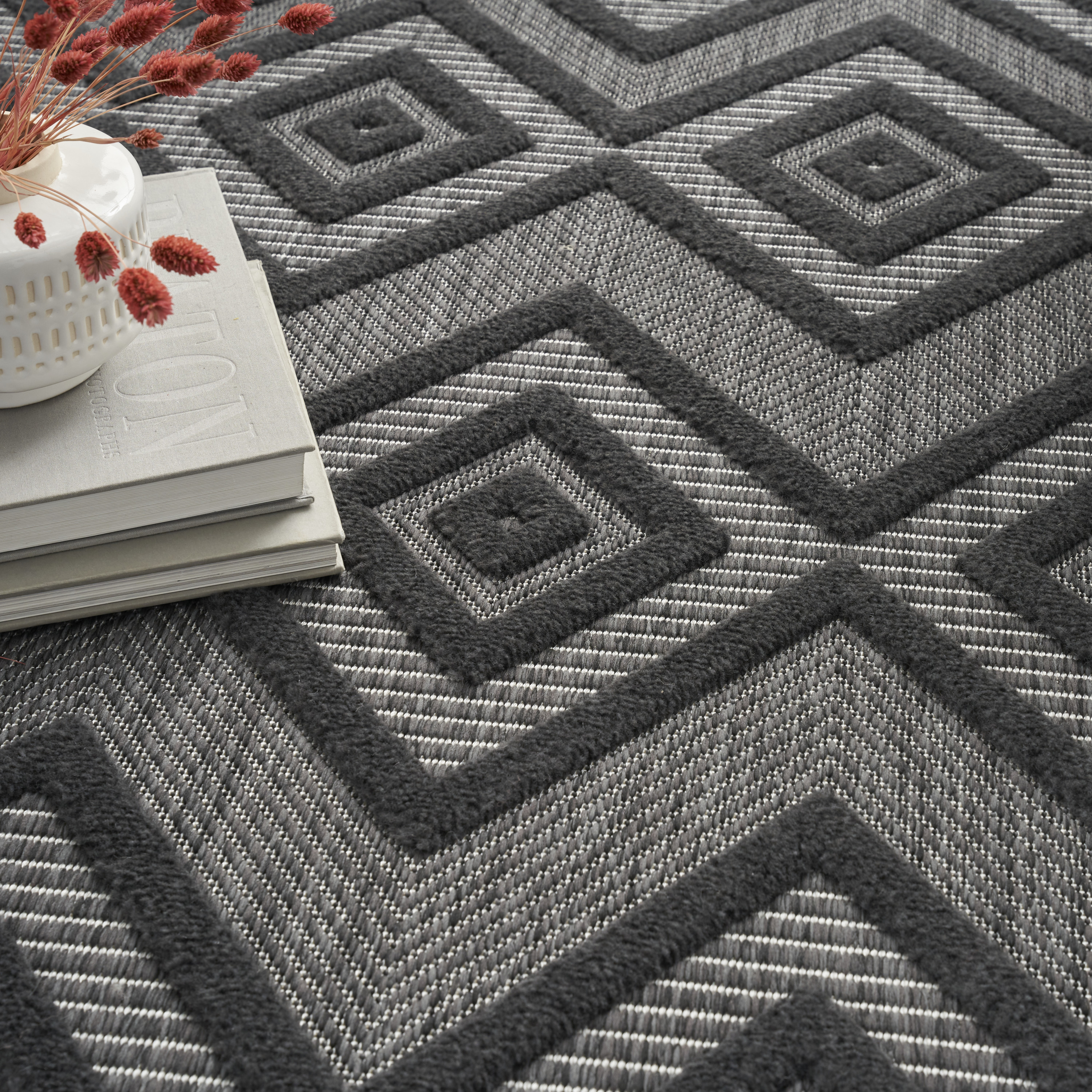 Nourison Versatile 4' x 6' Charcoal Black Modern Rug
