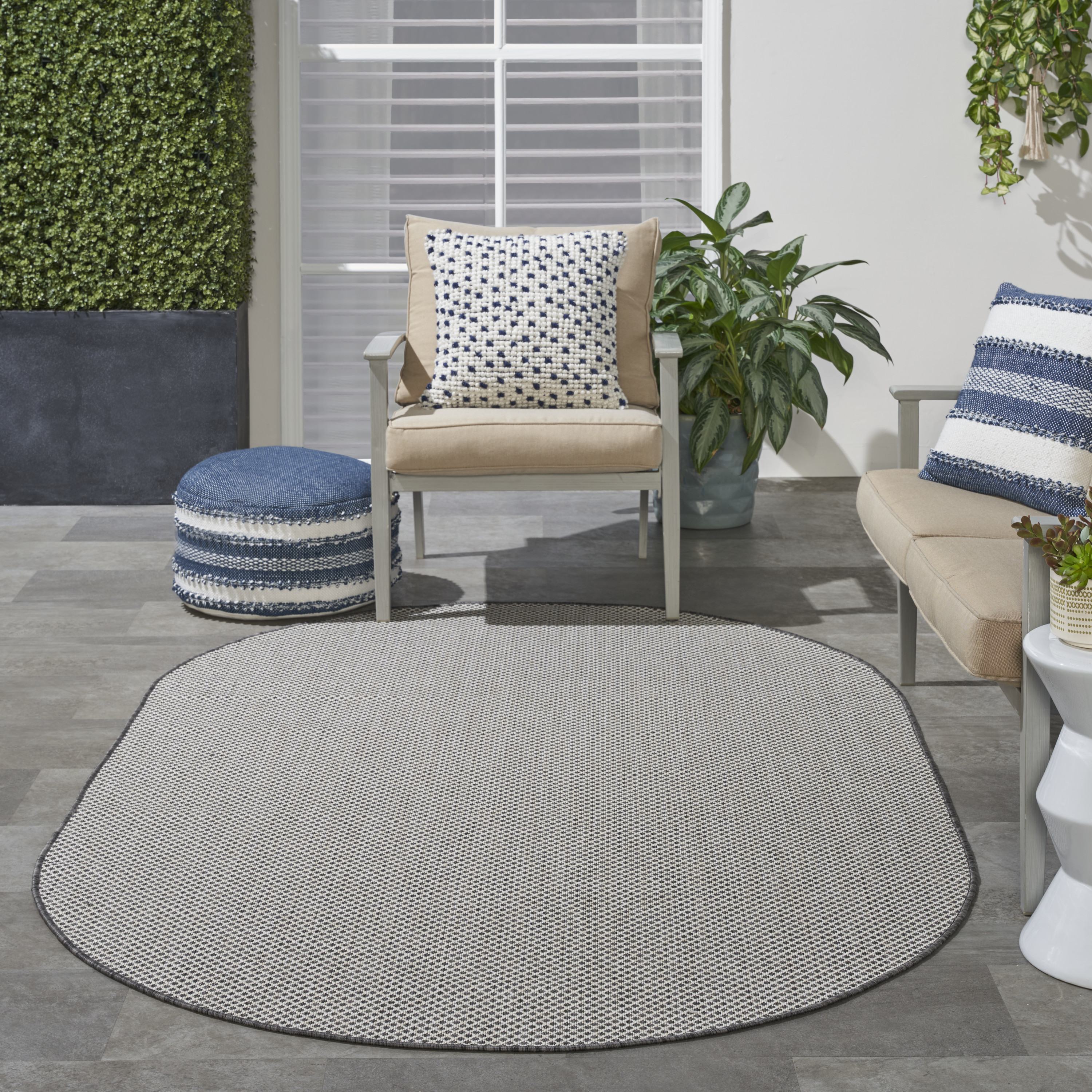 Nourison Courtyard 5' x 8' Oval Ivory Charcoal Modern Rug