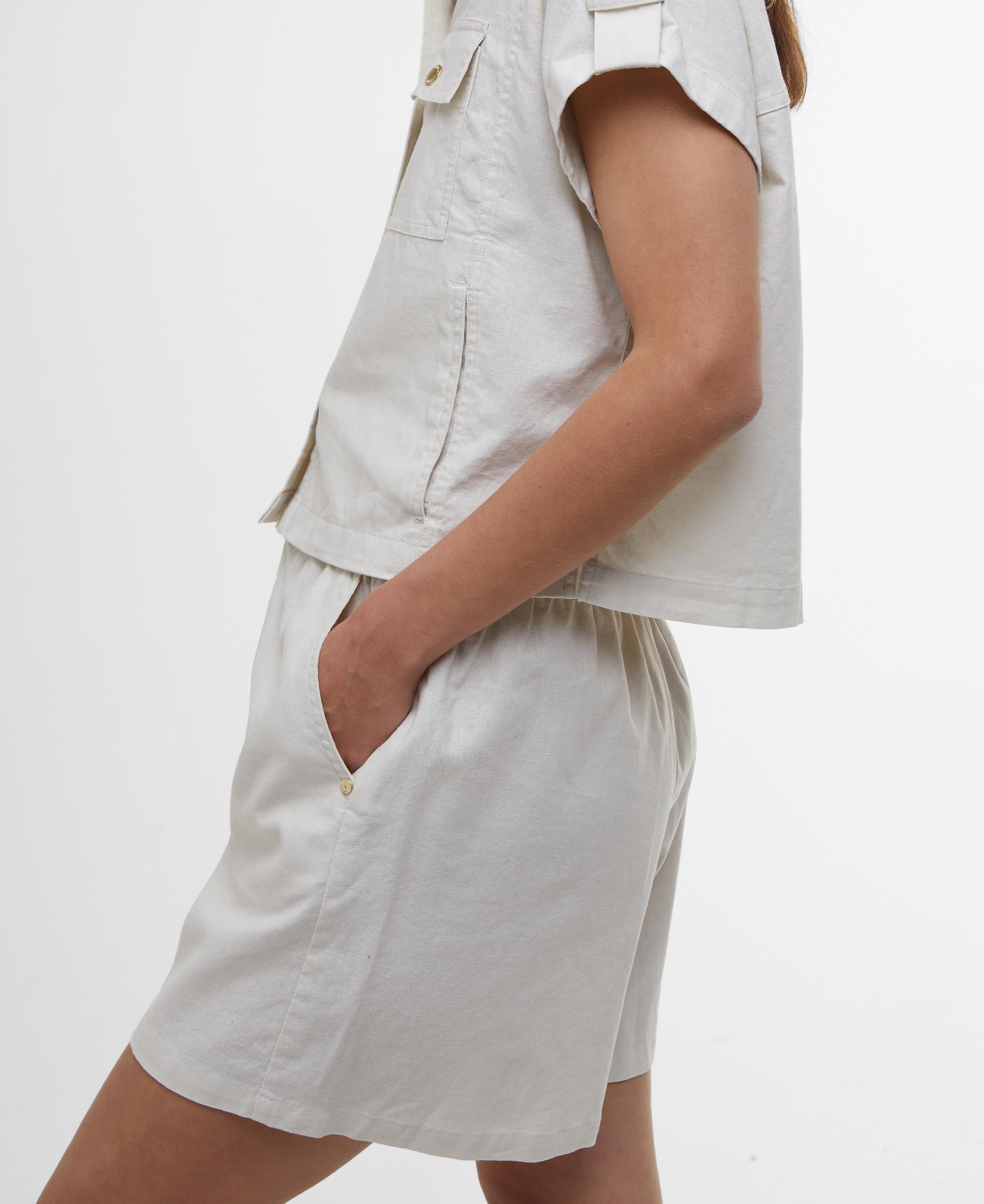 Priya Shorts image number 3