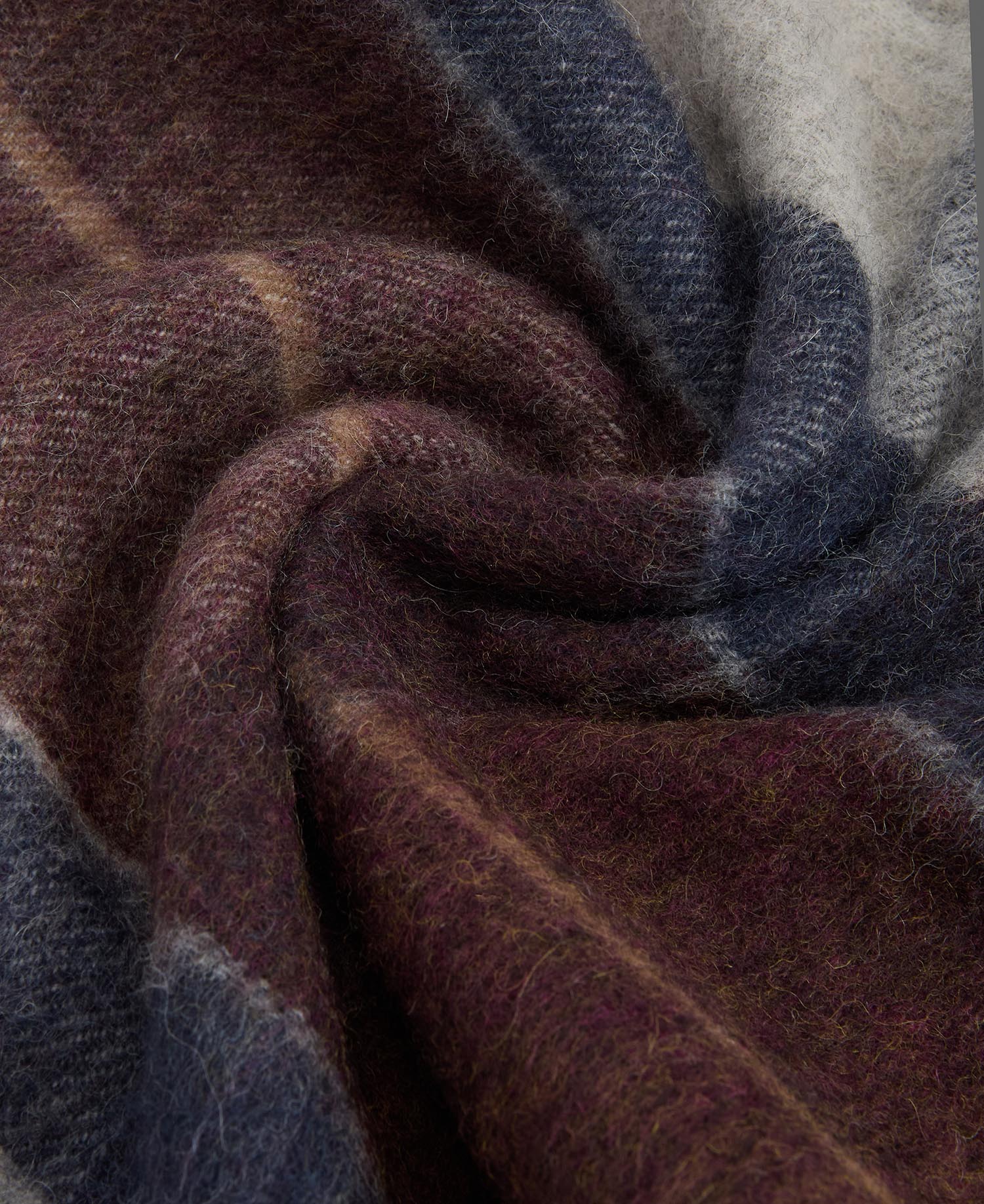 Inverness Tartan Scarf image number 4