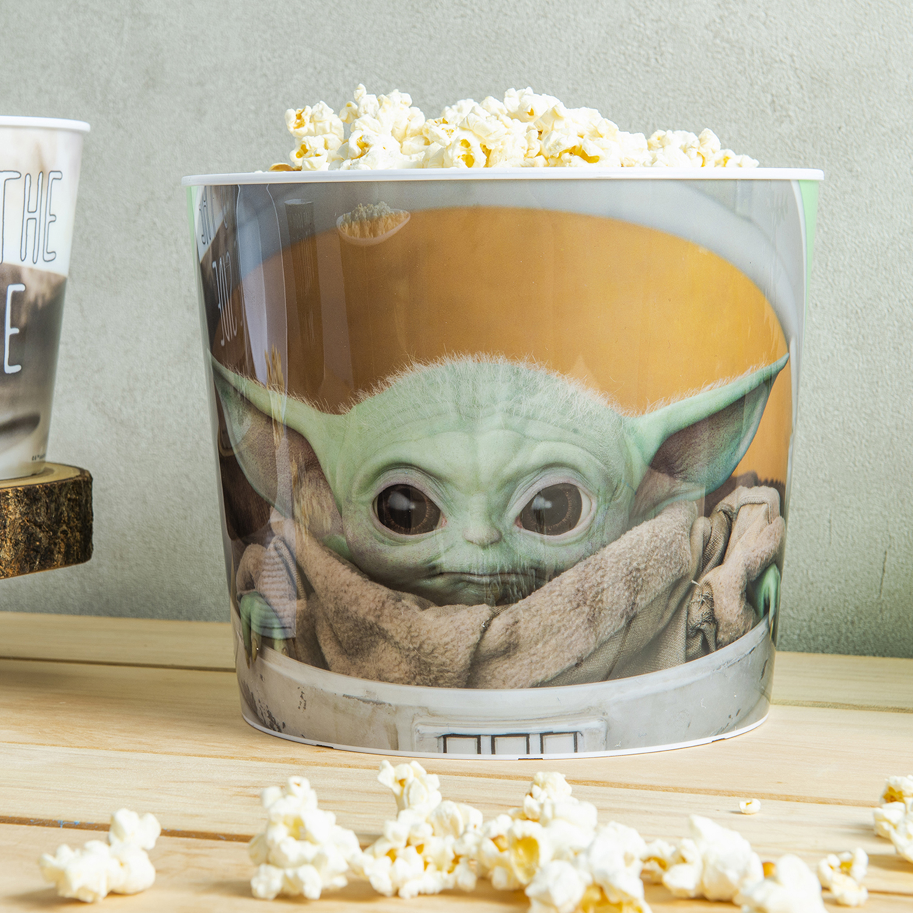 Star Wars: The Mandalorian Plastic Popcorn Container and Bowls, The Child (Baby Yoda), 5-piece set slideshow image 4 Star Wars: The Mandalorian Plastic Popcorn Container and Bowls, The Child (Baby Yoda), 5-piece set slideshow image 4