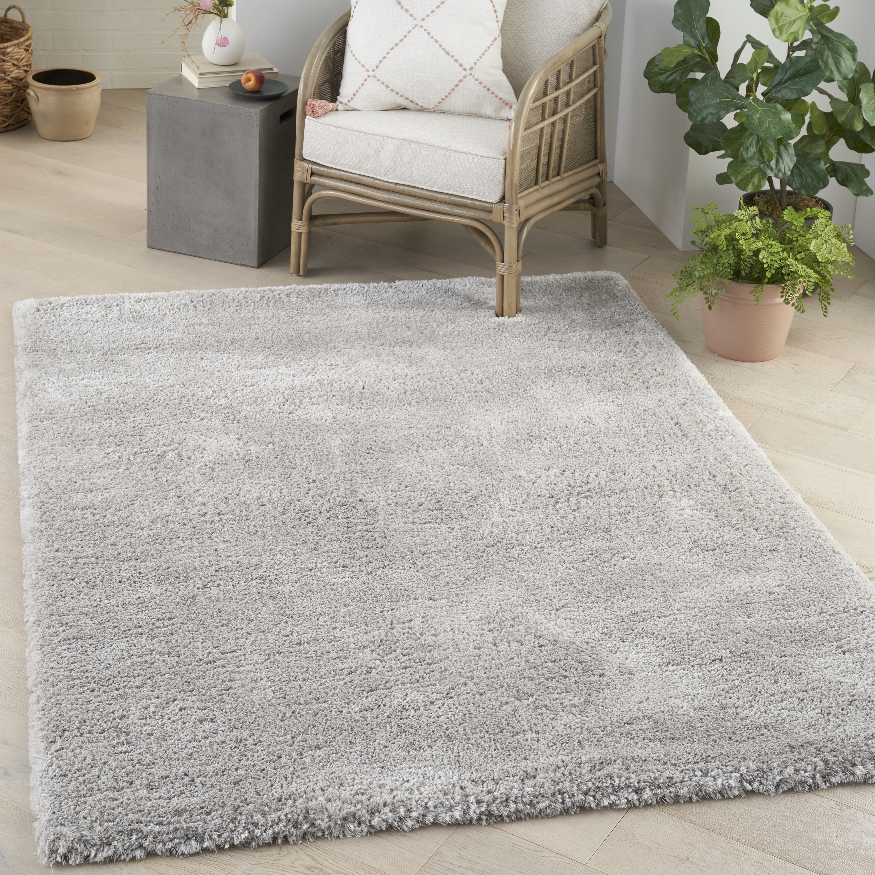 Nourison Dreamy Shag 5'3" x 7'3" Silver Shag Indoor Rug