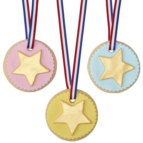 Renshaw White 2.2 lb. - Red 3 Free Fondant