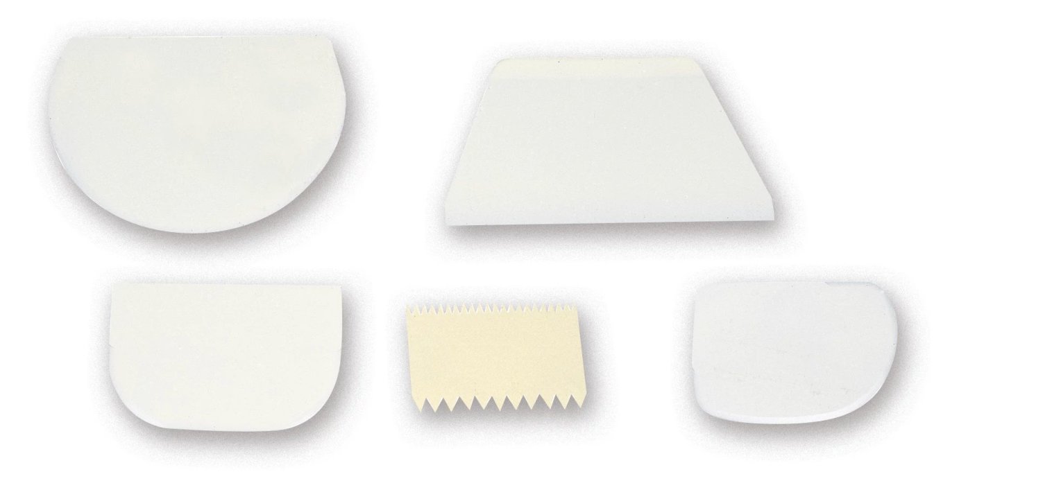 Raspador rectangular de polipropileno de 112 x 102 mm con dos esquinas redondeadas