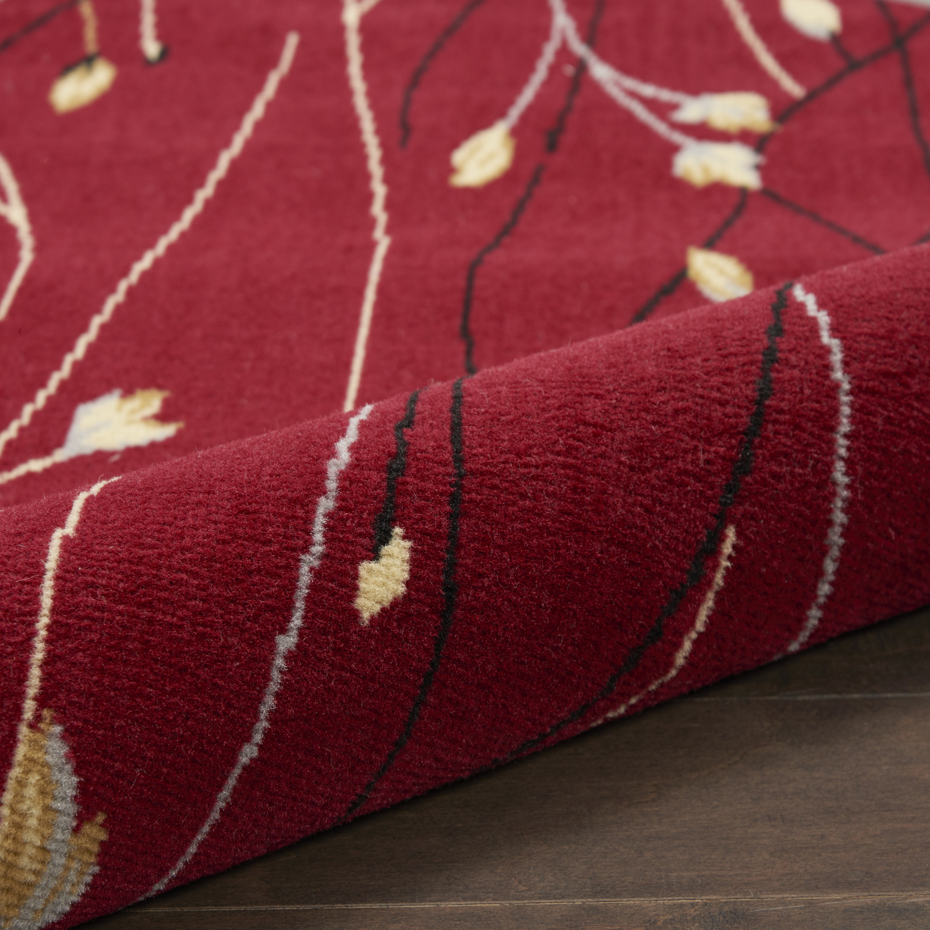 Nourison Grafix 4' x Round Red Contemporary Indoor Rug