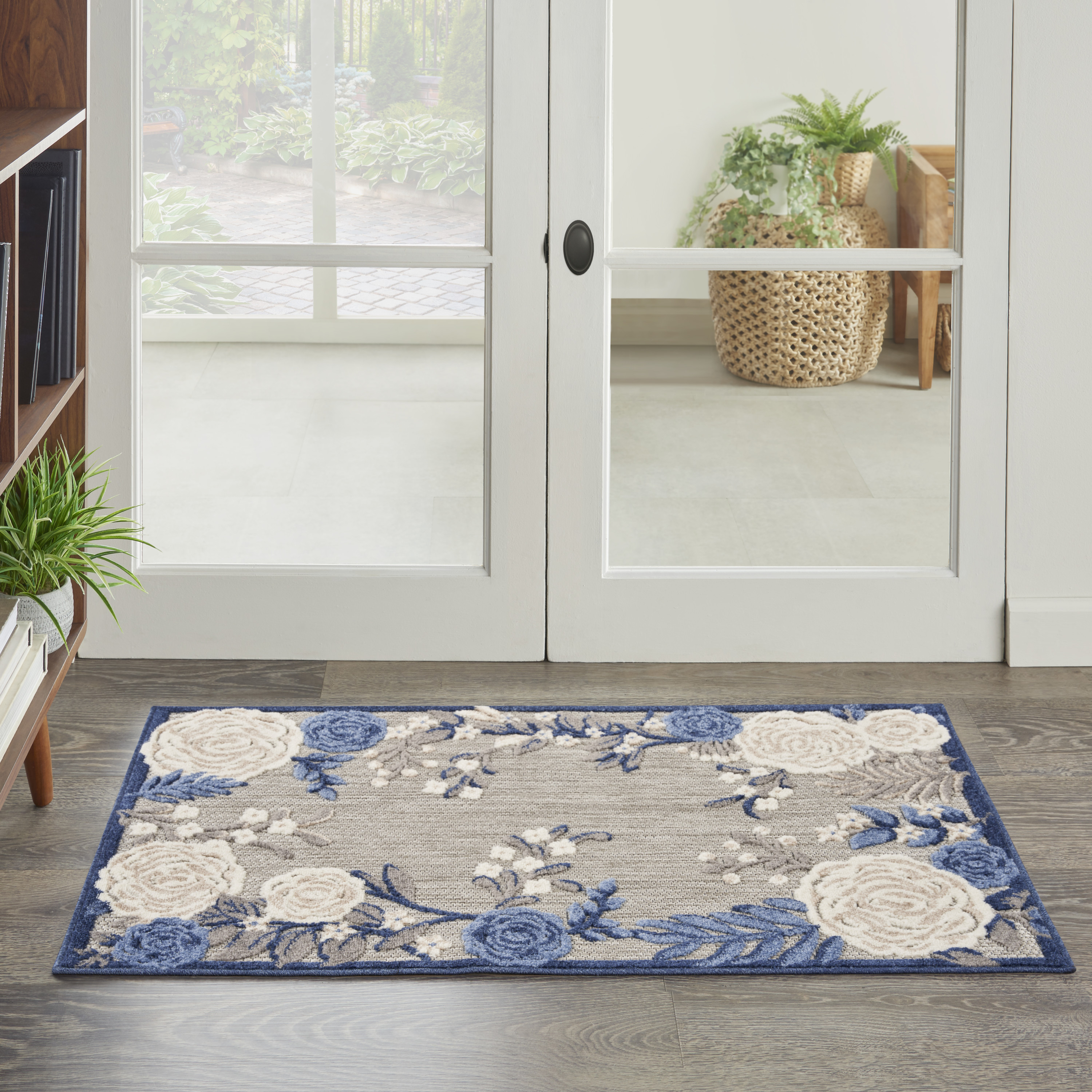 Nourison Aloha 2' x 3' Blue Grey Outdoor Rug