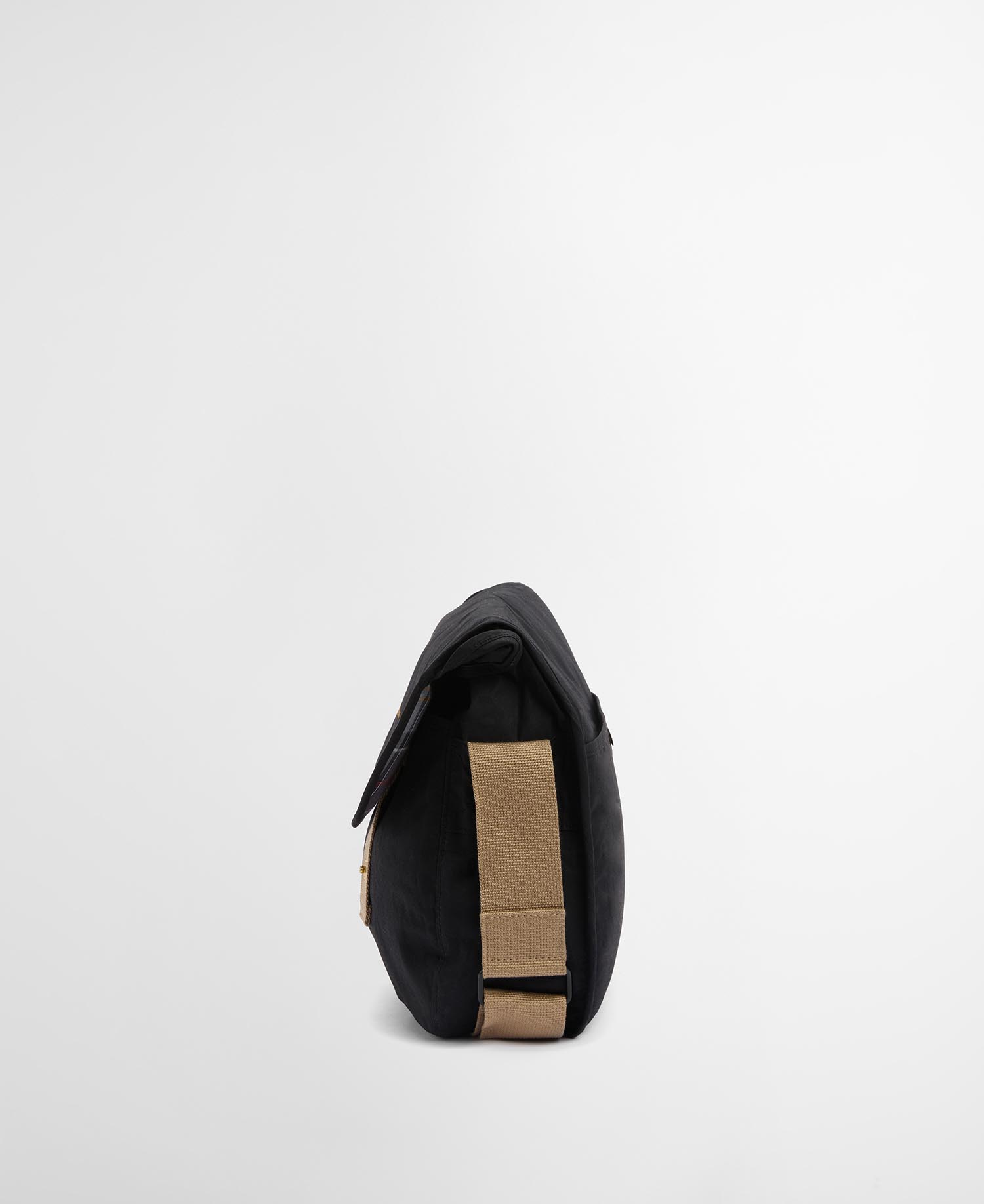 Transport Riever Crossbody Bag image number 1