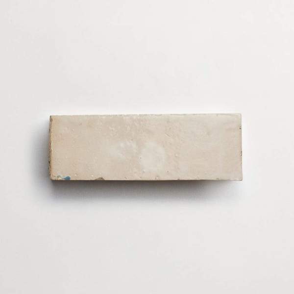 clé zellige | baguette | gloss | parched vellum | sample 