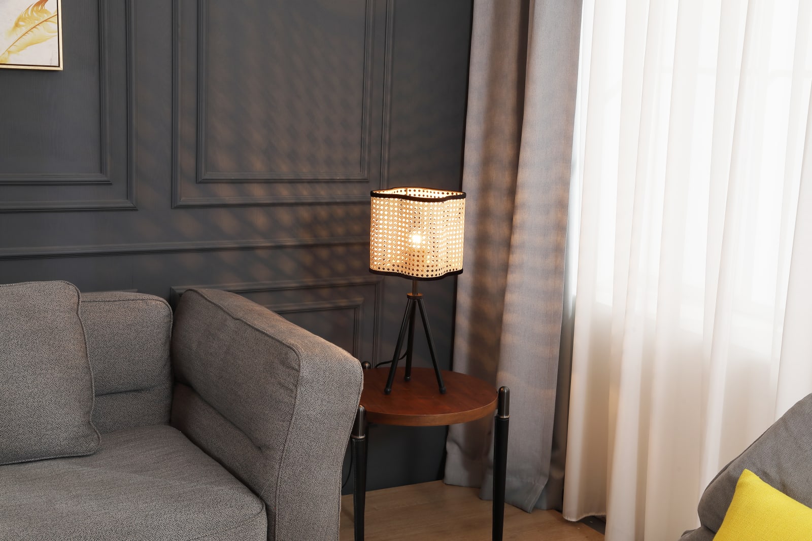 Gal Table Lamp — installation 2