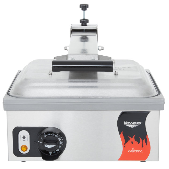 120-volt Cayenne® sandwich press with smooth, natural-finish plates