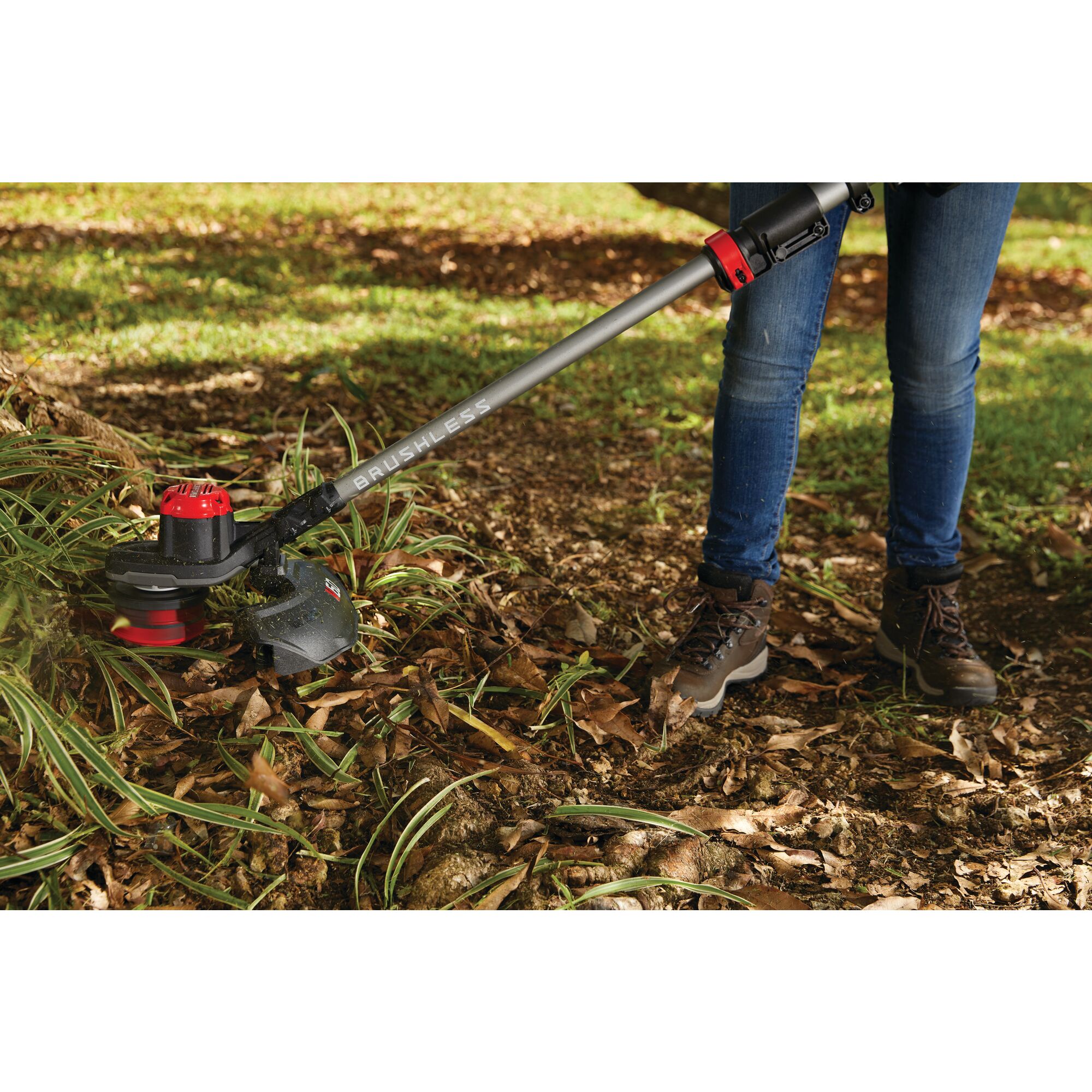 15 inch cutting swath feature of 60 volt cordless 15 inch brushless weedwacker string trimmer with quickwind kit 2.5 ampere per hour.