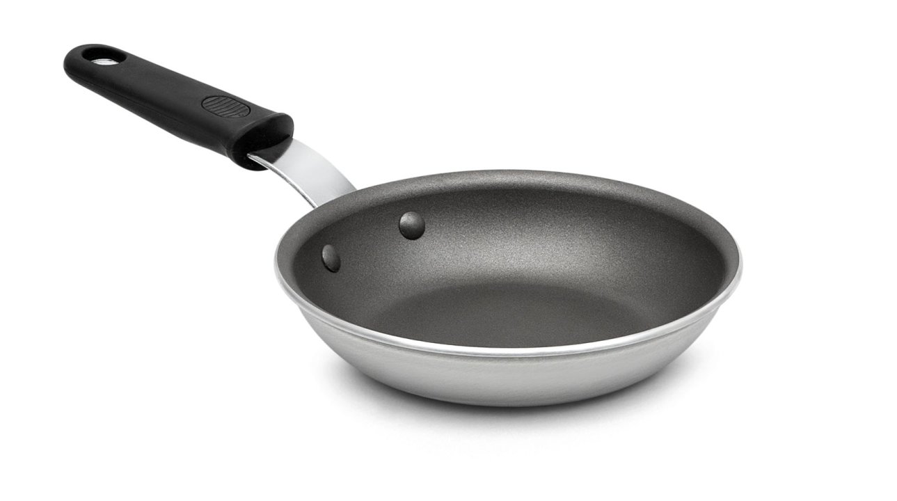 7-inch Wear-Ever® aluminum fry pan with PowerCoat2™ nonstick coating and silicone handle