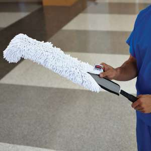Rubbermaid Commercial, Executive Series HYGEN, 29" Flexible Dusting Wand with Microfiber Sleeve, Microfiber, White