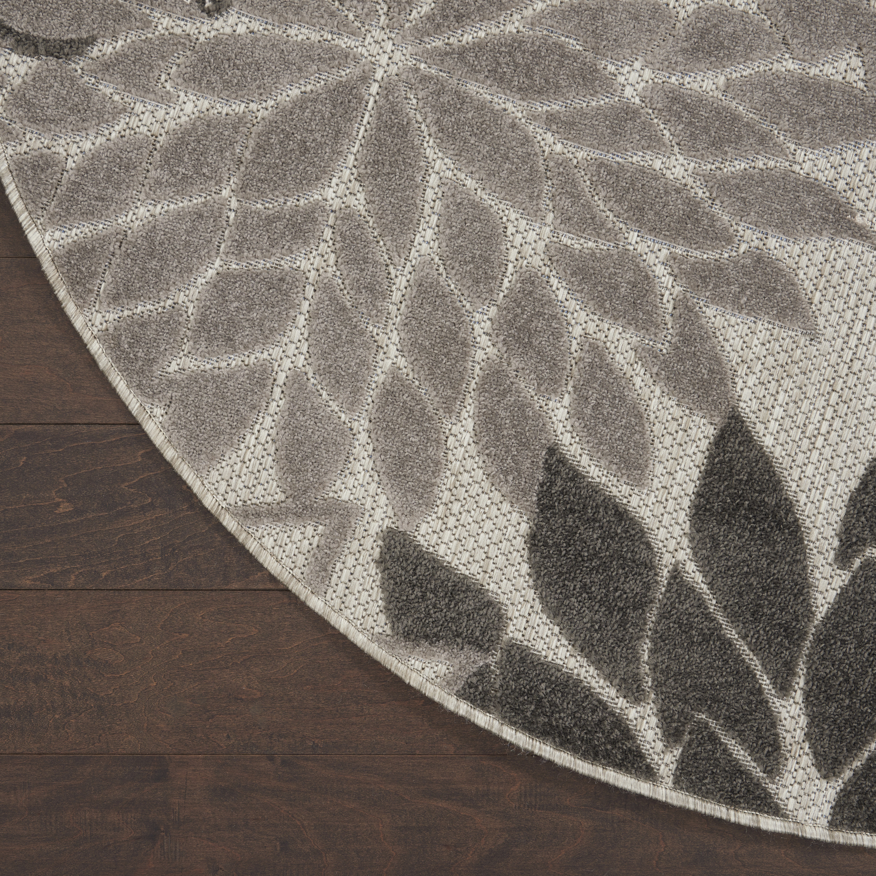 Nourison Aloha 5'3" x Round Silver Grey Tropical Rug