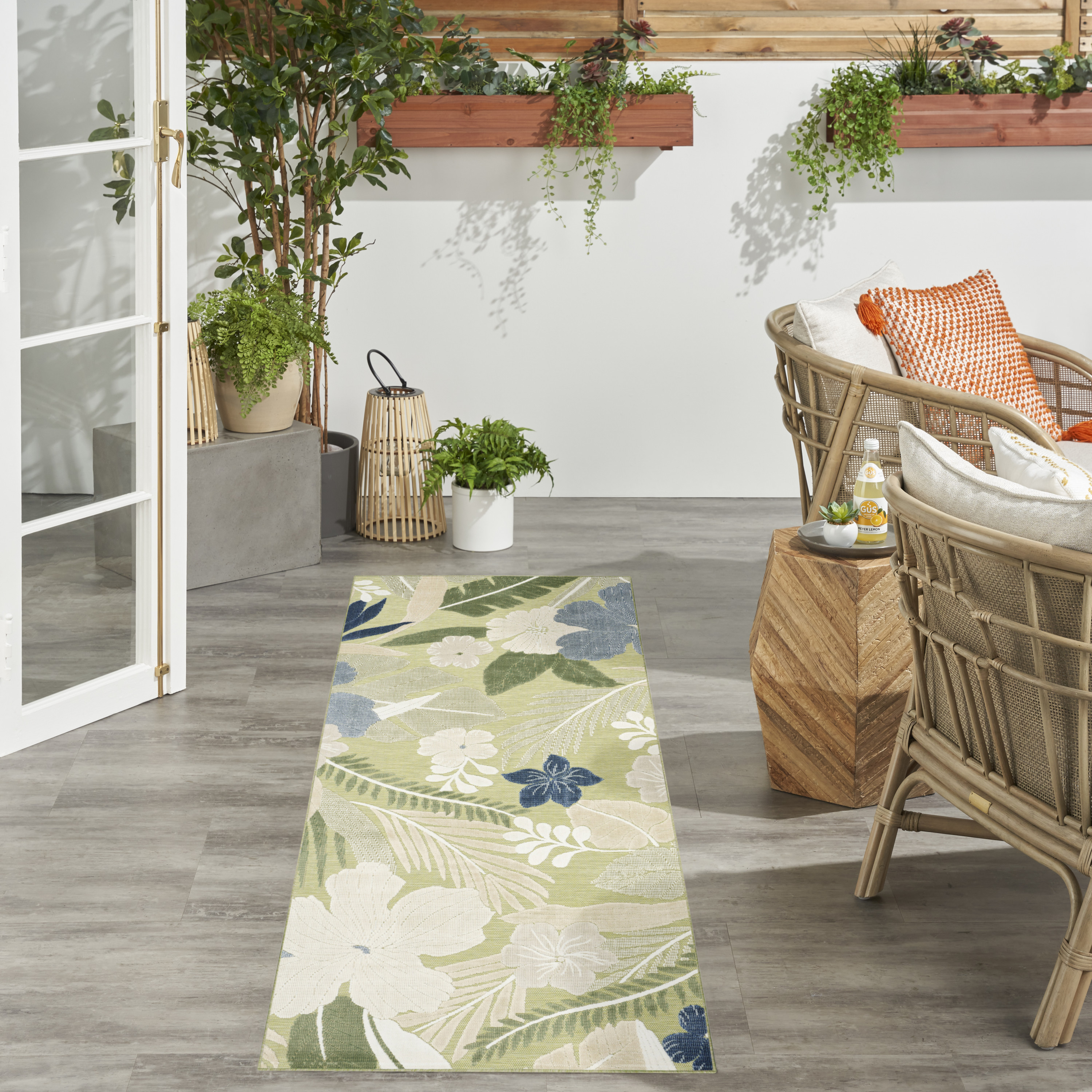 Nourison Suncoast 2' x 6' Green Blue Tropical Rug