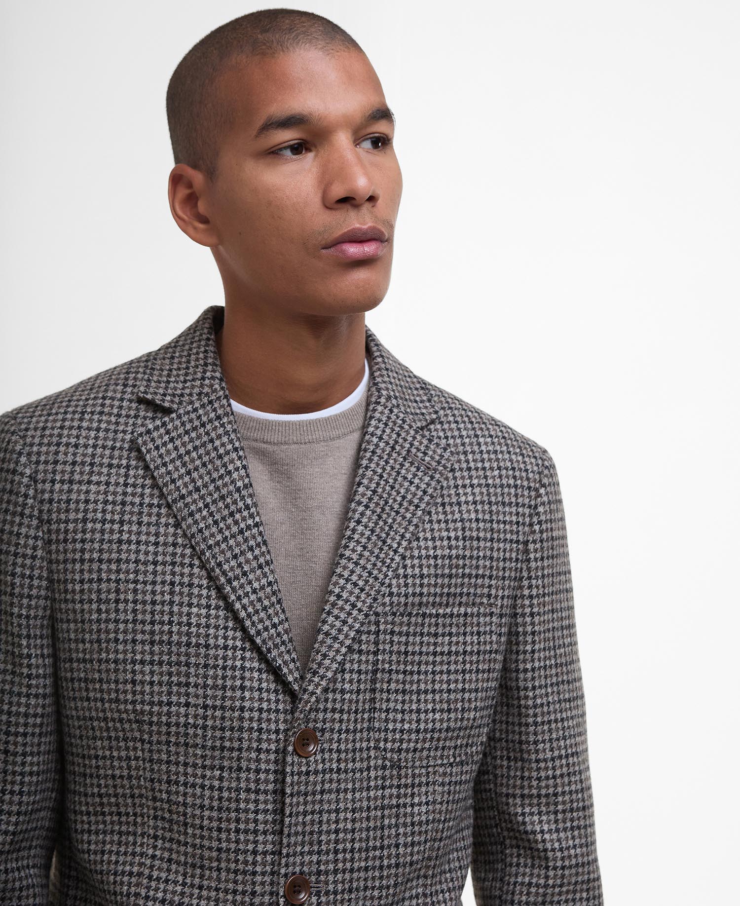 Check Blazer image number 3