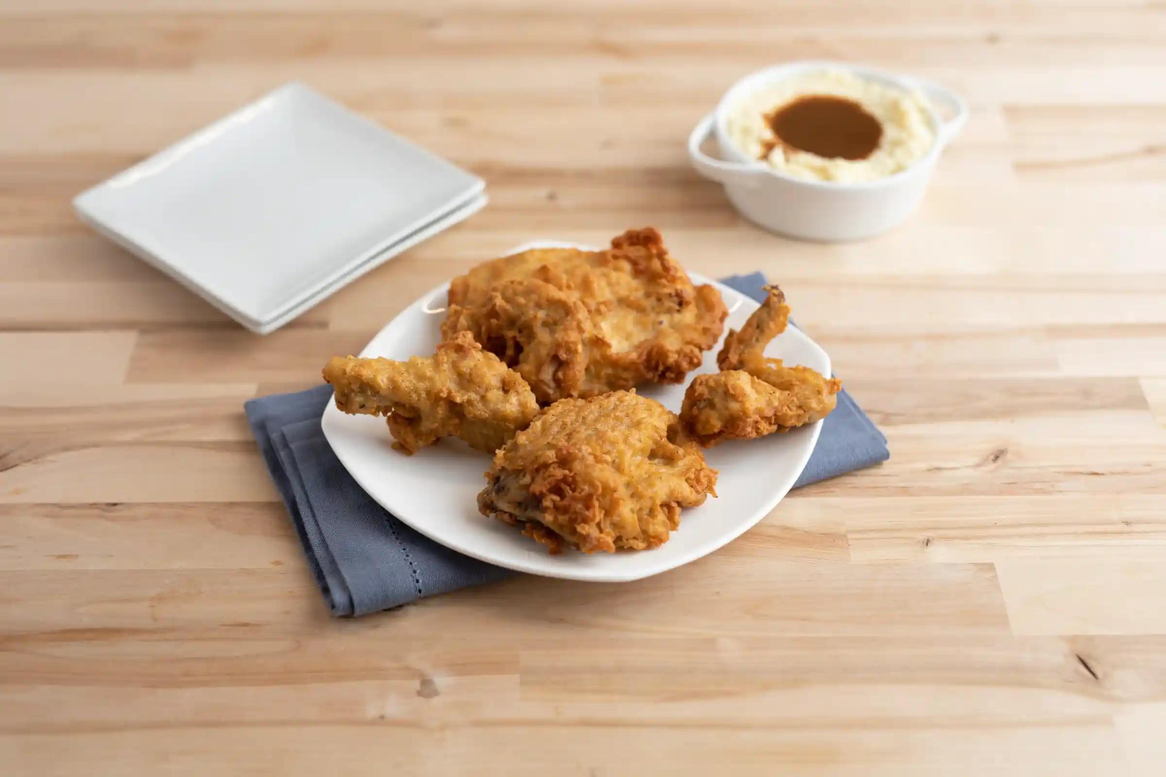 Tyson® Honey Stung® Fully Cooked Breaded 8 Piece Cut Chicken_image_01