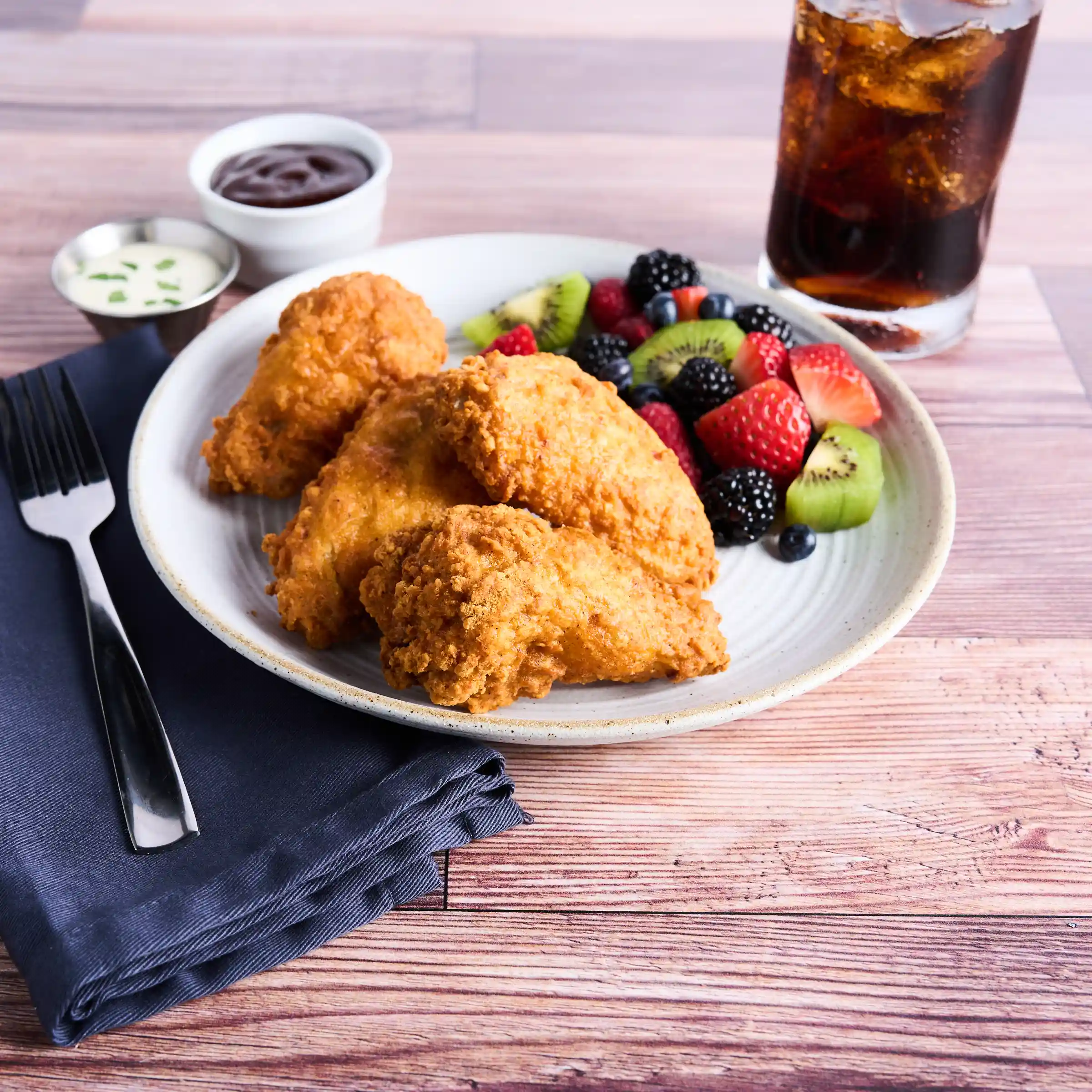 Tyson® Honey Stung® Fully Cooked Lightly Breaded Hot Honey Chicken Wing Sections_image_1