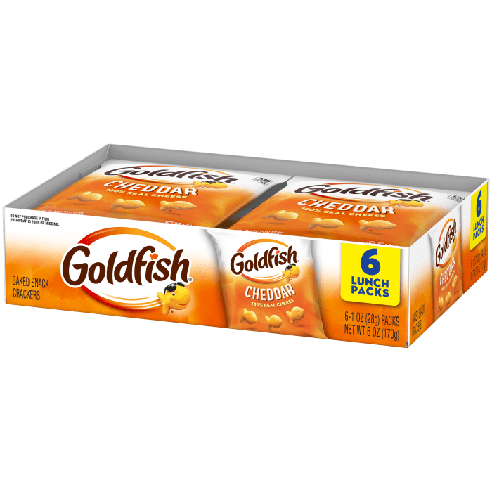 Goldfish® Cheddar Crackers, 6 count box, 1 oz, bag - Right Angle Image