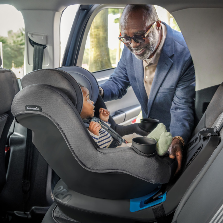 REO by Revolve360 Rotational Convertible Car Seat
