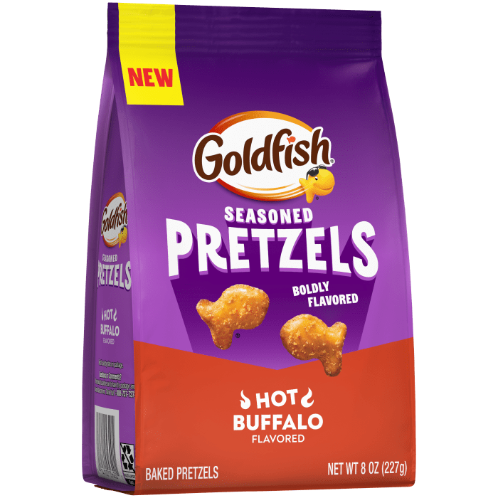 Goldfish® Hot Buffalo Seasoned Pretzels, 8 oz, bag - Left Angle Image