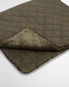 Dog Quilt and Fleece Blanket 