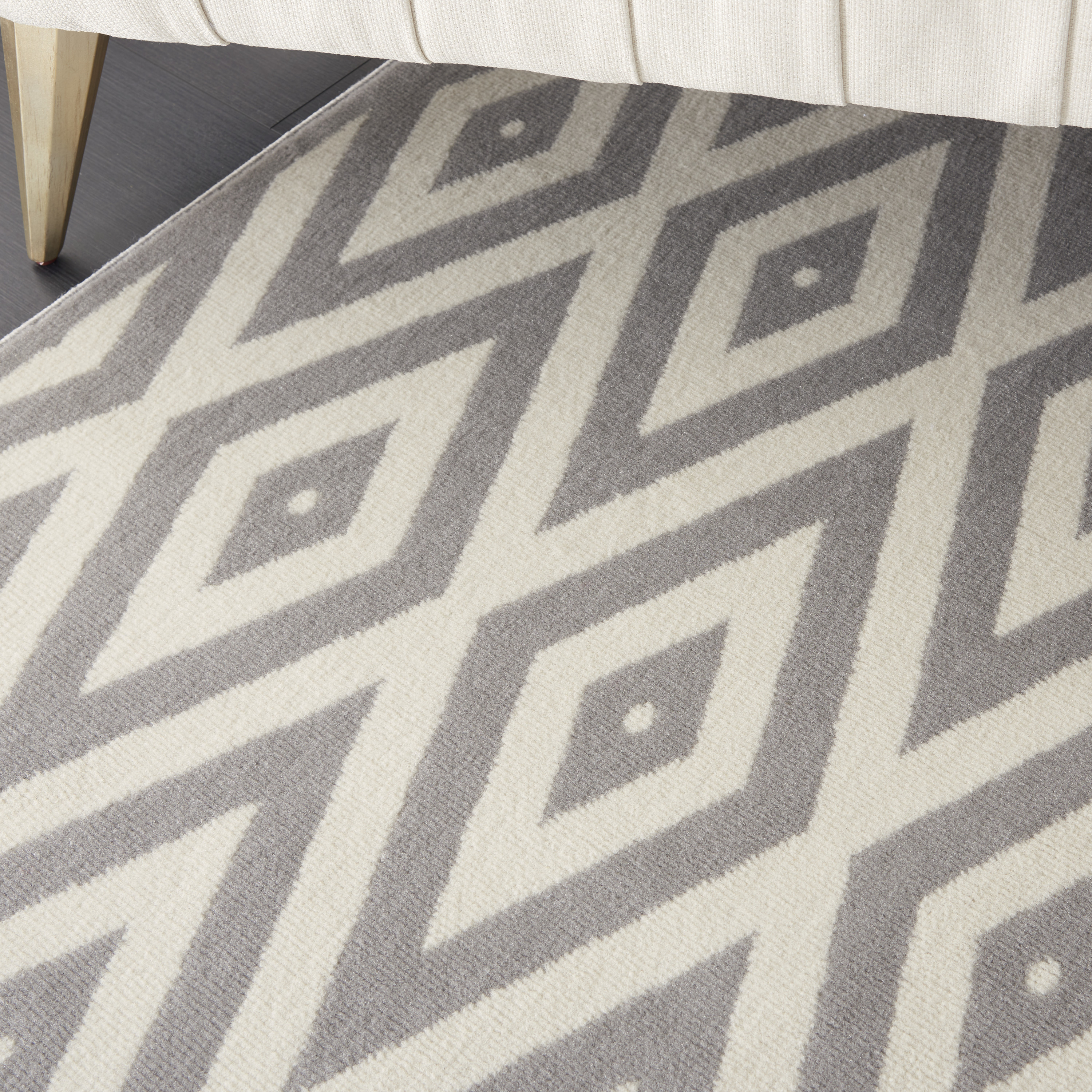 Nourison Grafix 7'10" x 9'10" White/Grey Mid-Century Modern Indoor Rug