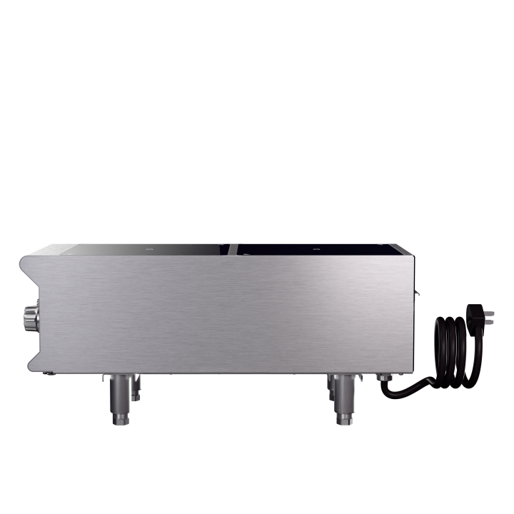208- to 240-volt two-hob heavy-duty induction range with temperature control probe and programs