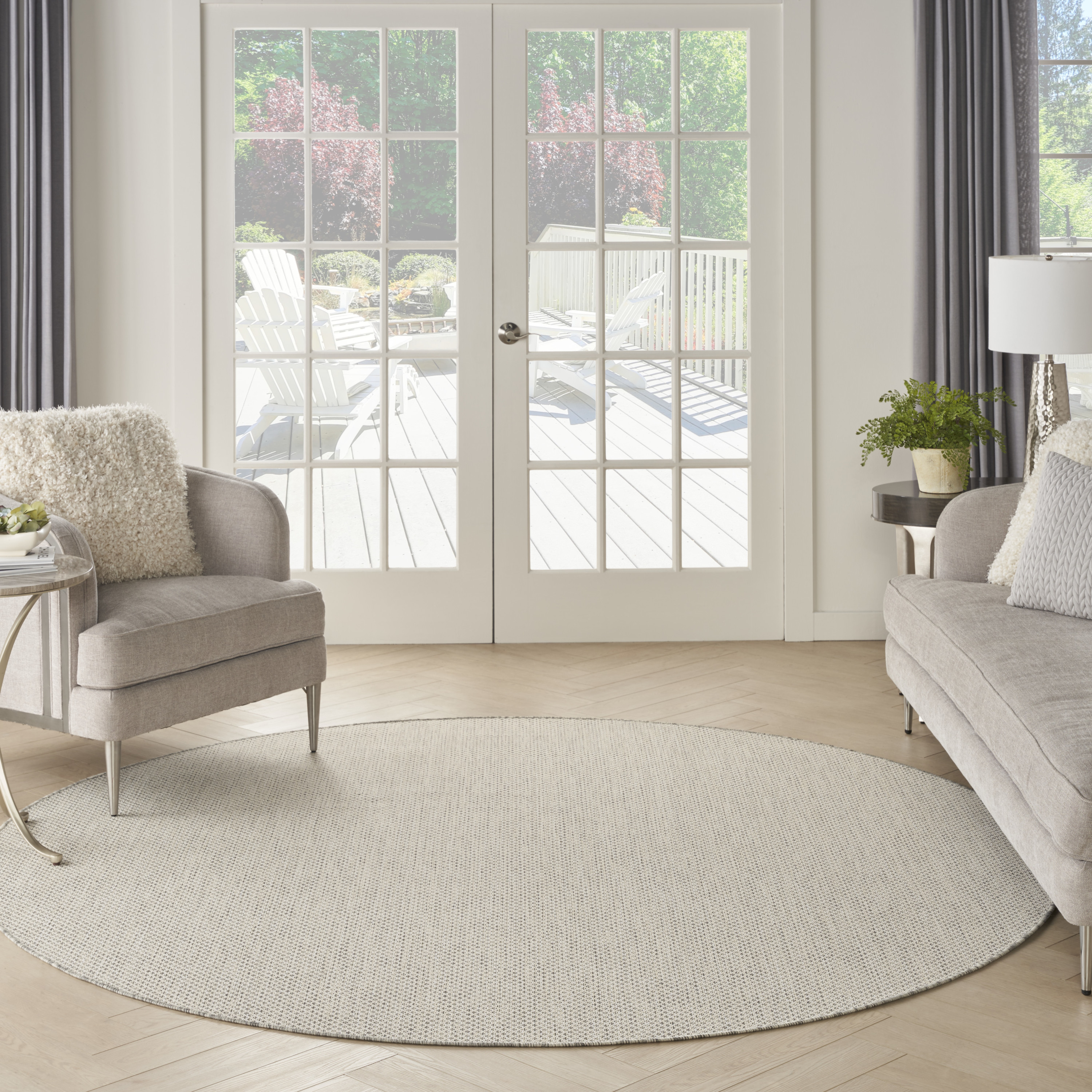 Nourison Courtyard 8' x Round Ivory Silver Modern Rug