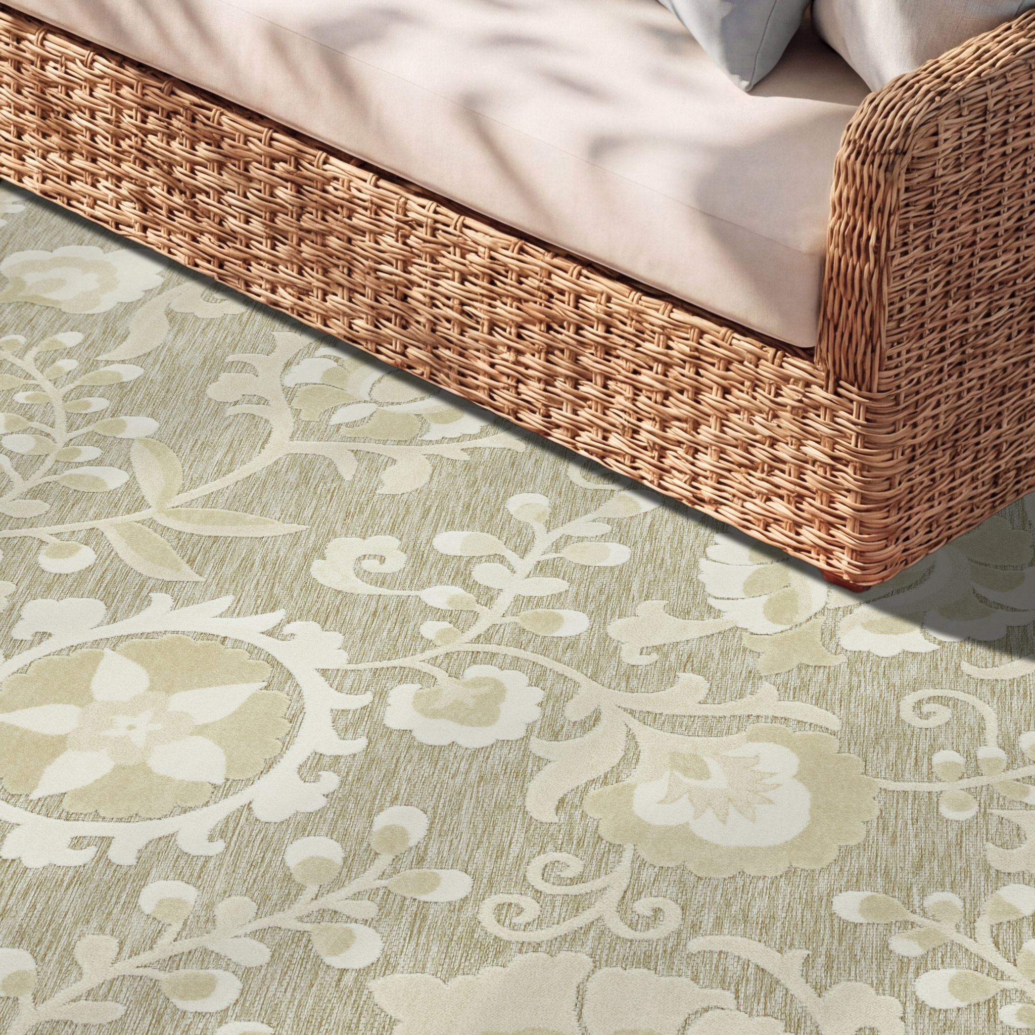 Nourison Aloha 3'6" x 5'6" Ivory Sage Farmhouse Rug
