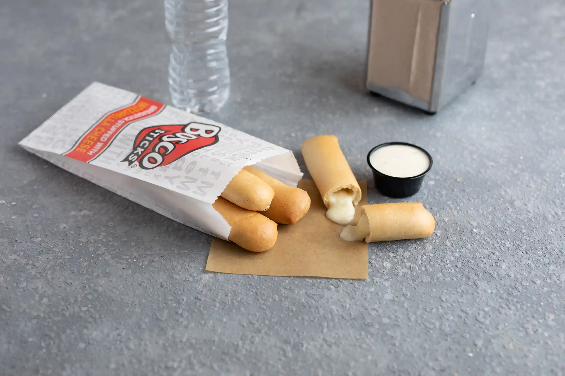 Bosco® Individually Wrapped 7 Inch Mozzarella Cheese Stuffed Breadsticks https://images.salsify.com/image/upload/s--I2jEAMwm--/q_25/569cd4e3594e4da45c0e3632573511ee13ac0f48.webp