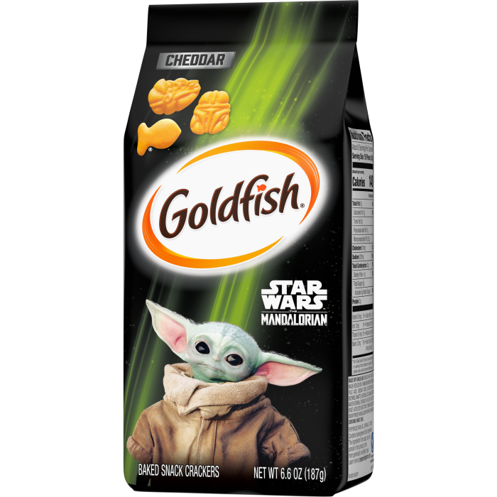 Goldfish® Star Wars The Mandalorian Cheddar Crackers, 6.6 oz, bag - Right Angle Image