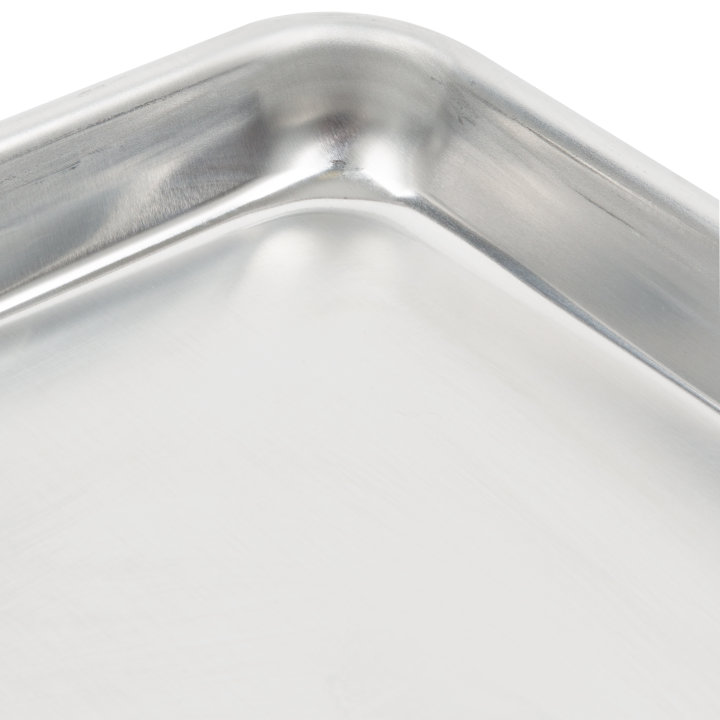 16-Gauge Half-size Wear-Ever® heavy-duty aluminum sheet pan with natural finish