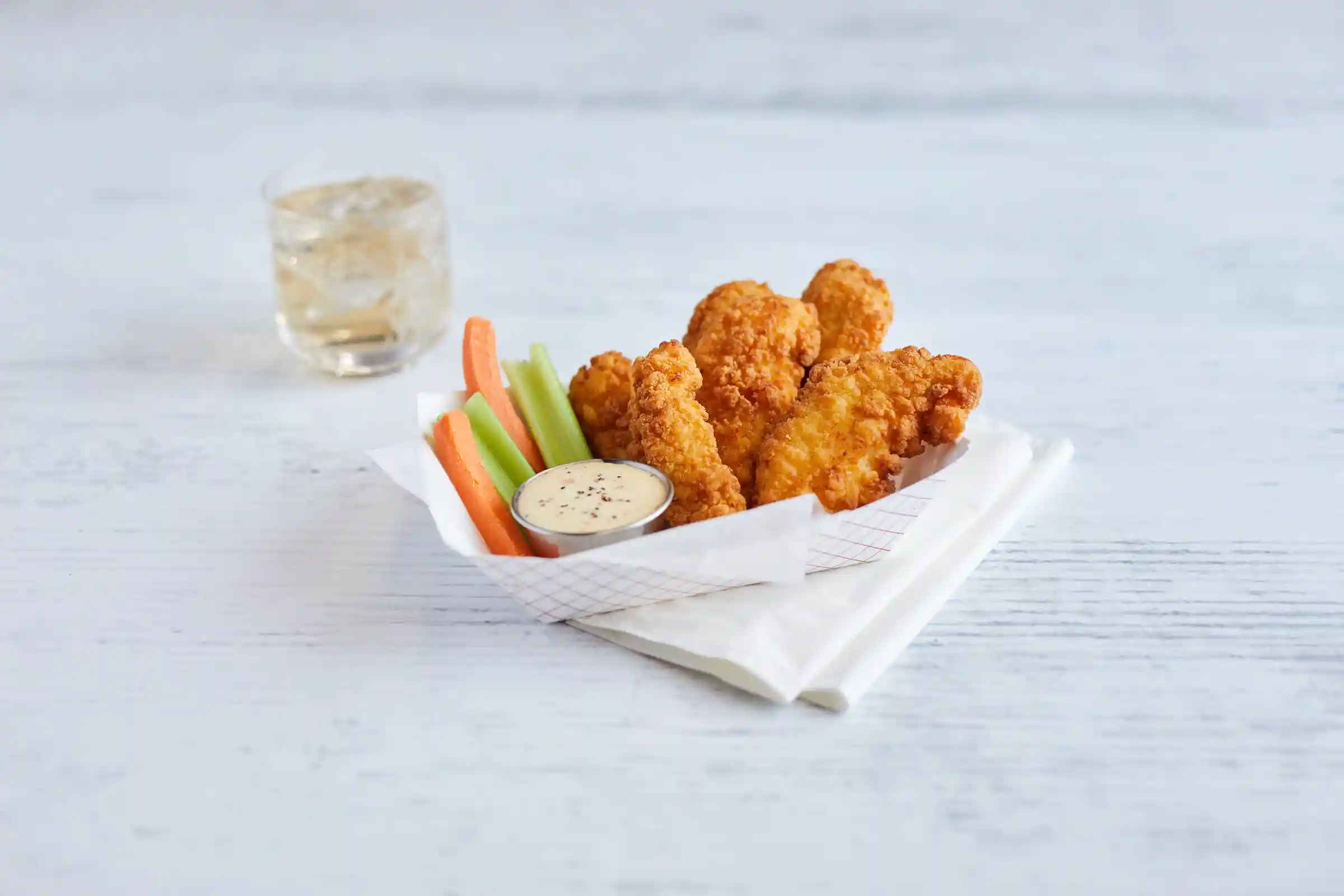 Tyson Red Label® Uncooked Golden Crispy Chicken Tenderloin Fritters https://images.salsify.com/image/upload/s--YKFMHSSZ--/q_25/zsnuwiwldb4i4cnqqkr6.webp