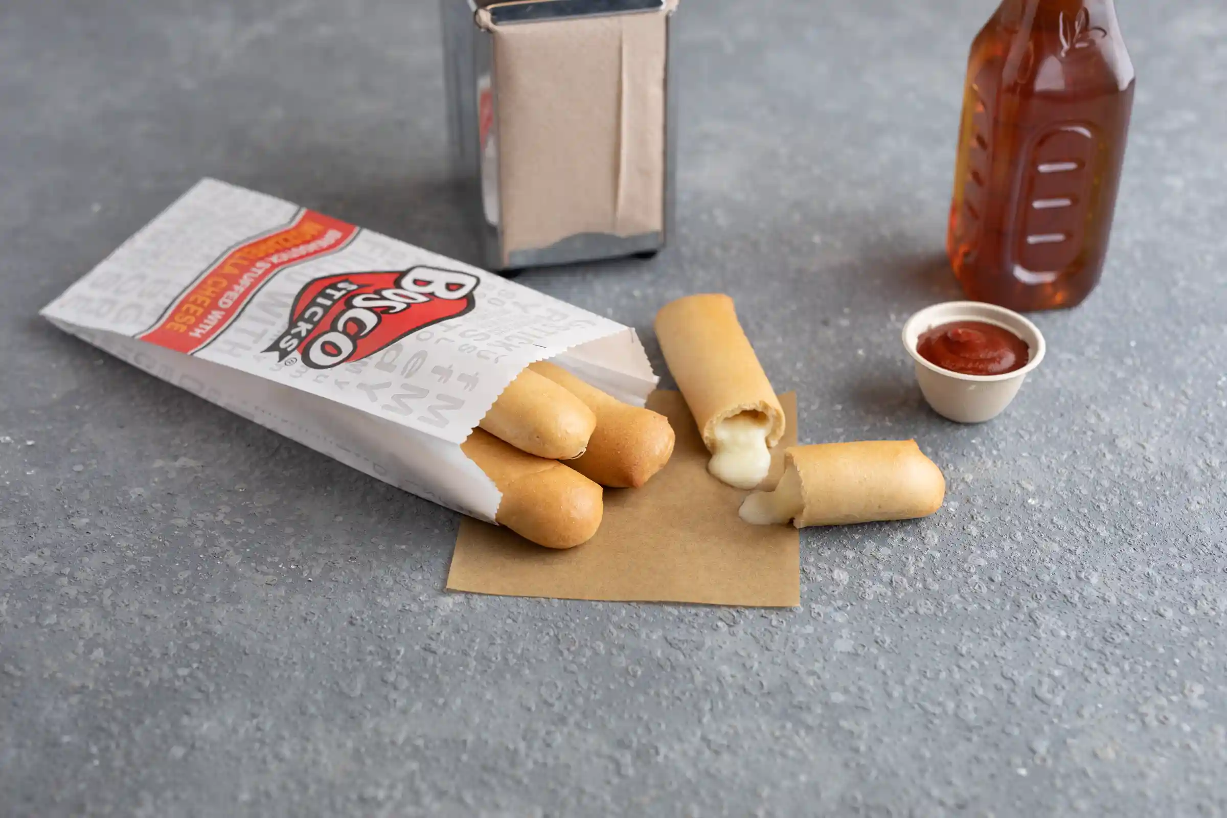 Bosco® 4 Inch Mozzarella Cheese Stuffed Breadsticks https://images.salsify.com/image/upload/s--dGYizkH0--/q_25/afsxm9lavkm8qqlbxbvv.webp