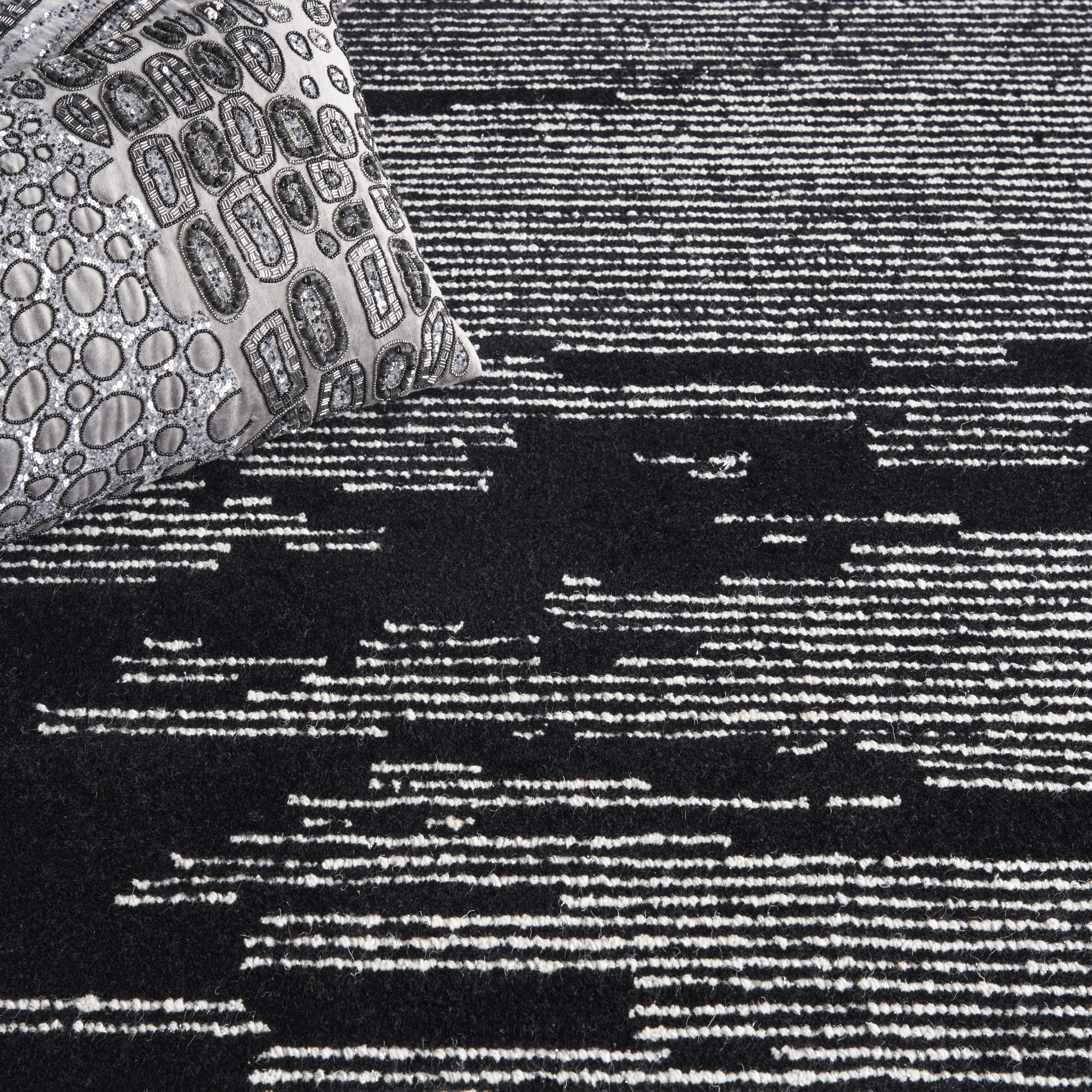 Michael Amini Ma30 Star 8'6" x 11'6" Black Ivory Modern Indoor Rug