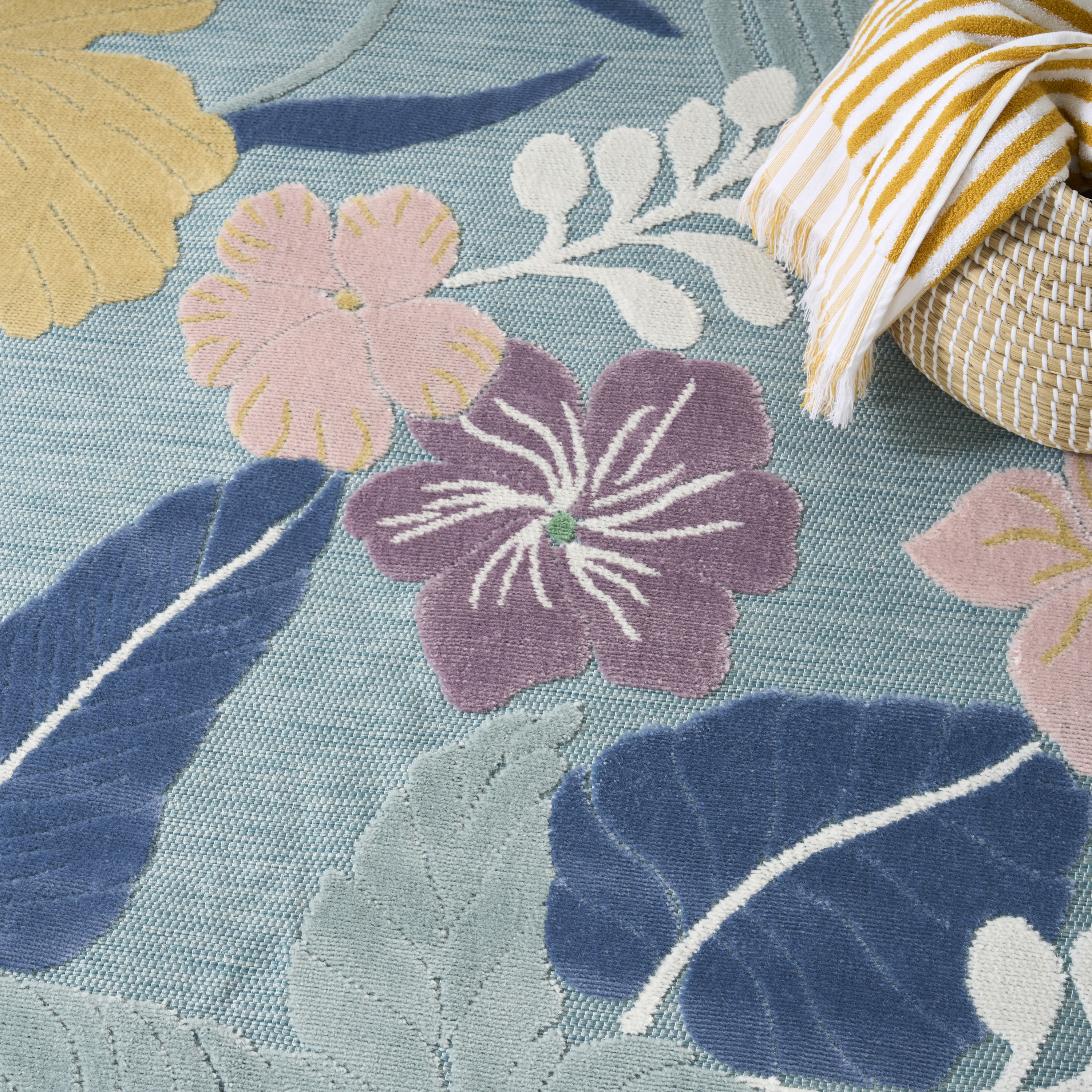 Nourison Suncoast 4' x 6' Blue Multicolor Tropical Rug