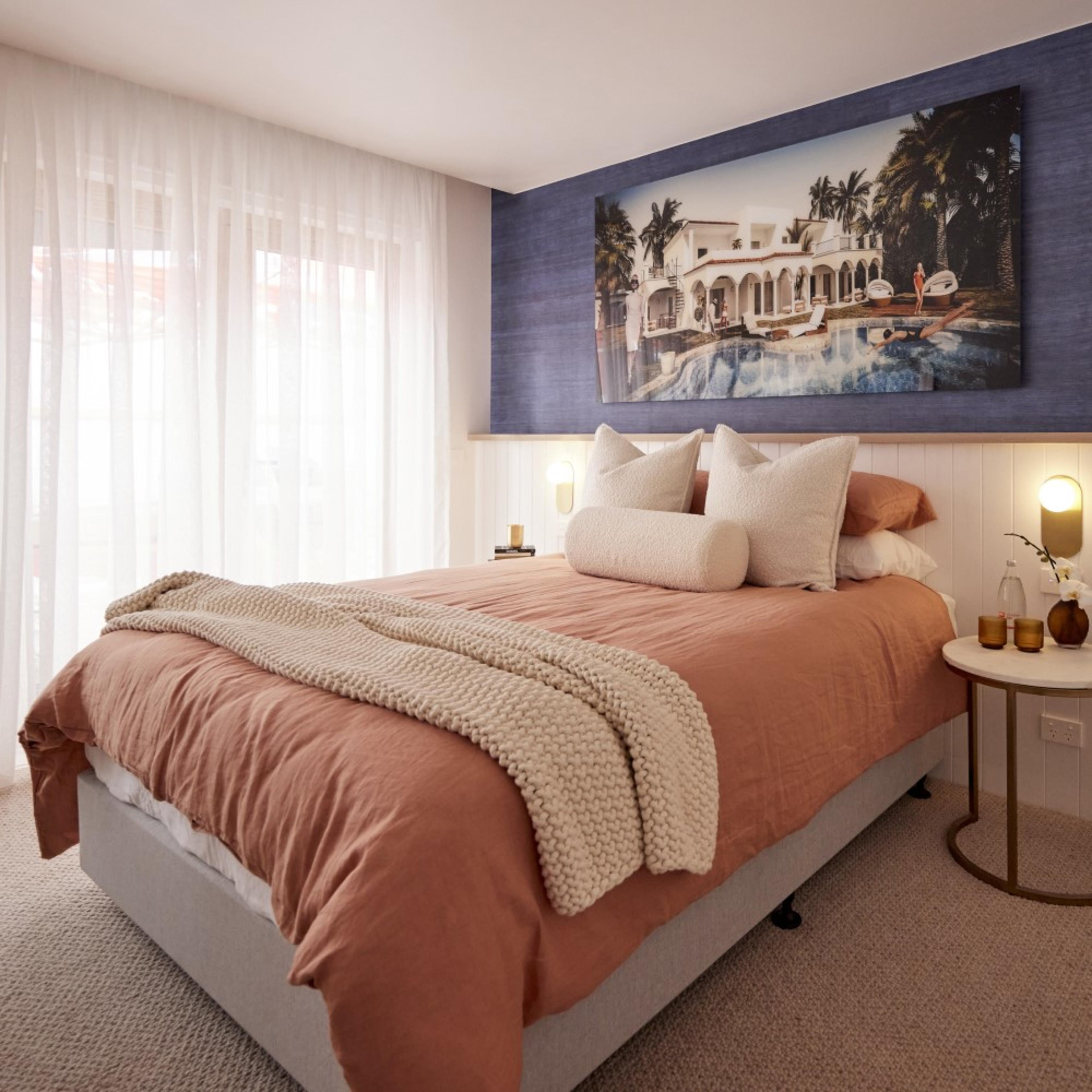 Lifestyle image of the  Boston Base, Glacier from Forty Winks