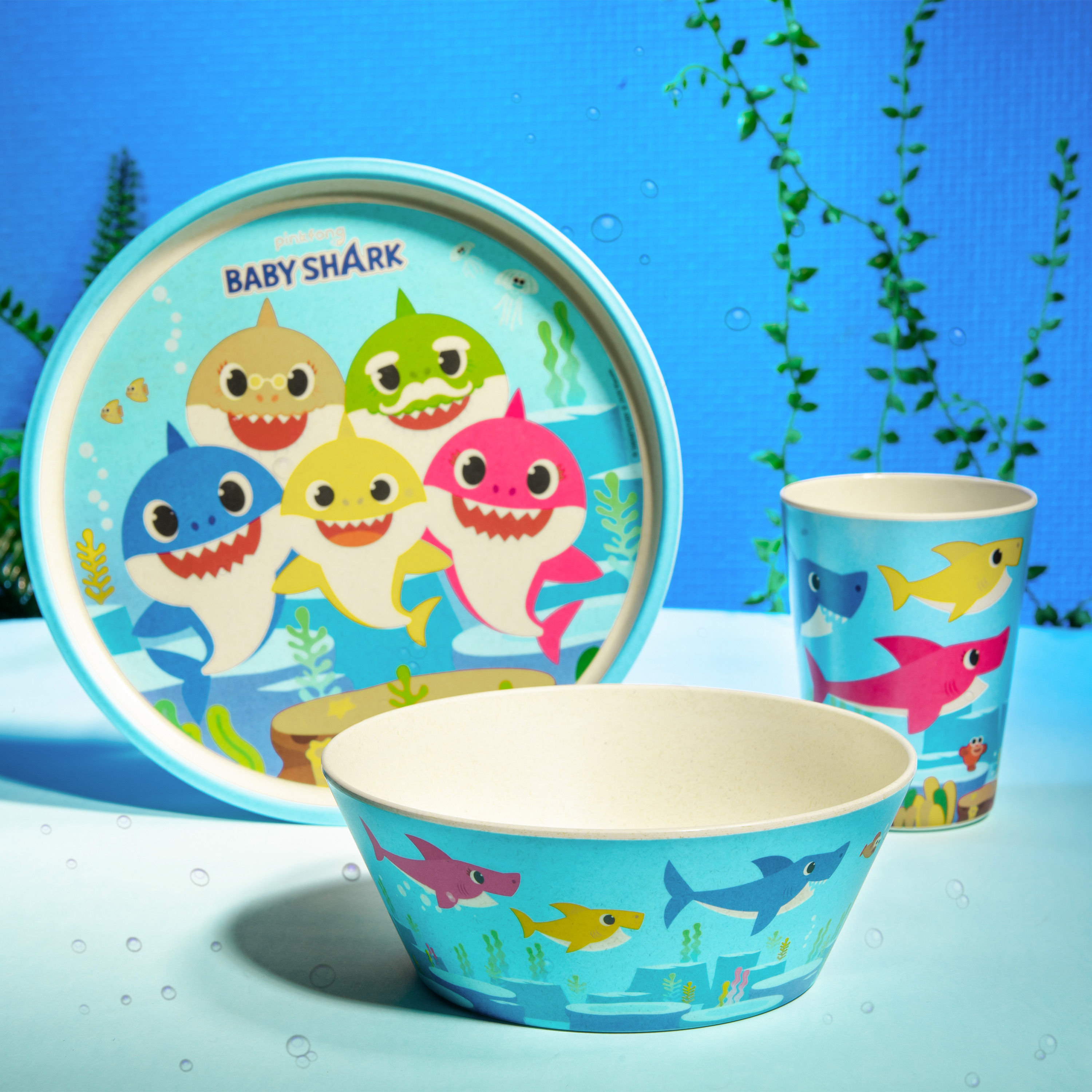 Pinkfong Kids 3-piece Dinnerware Set, Baby Shark, 3-piece set slideshow image 4 Pinkfong Kids 3-piece Dinnerware Set, Baby Shark, 3-piece set slideshow image 4