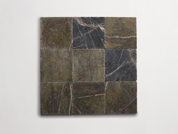 lapidary: girata | classique stout | galician green | tumbled 