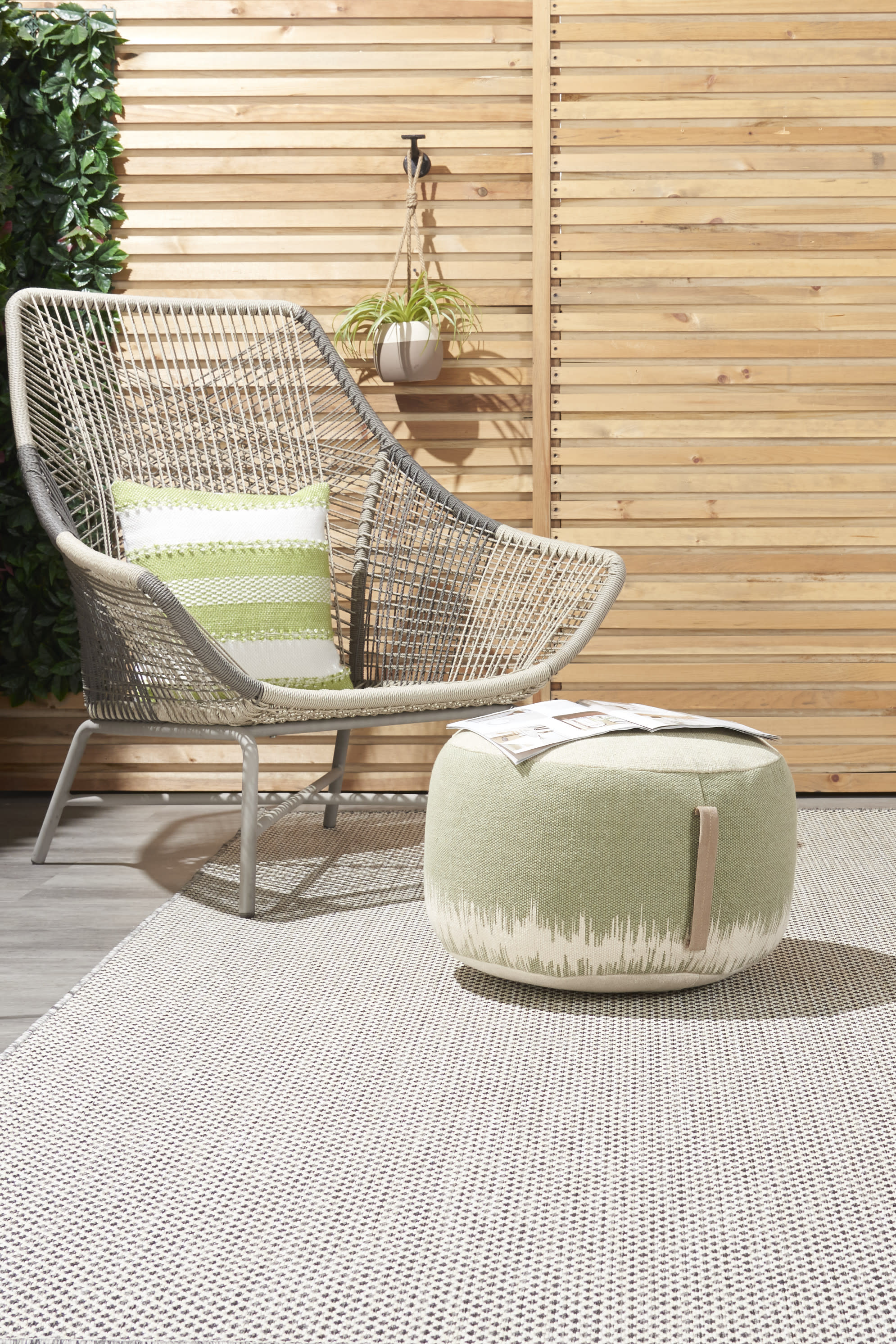 Nourison Courtyard 10' x 14' Ivory Charcoal Modern Rug