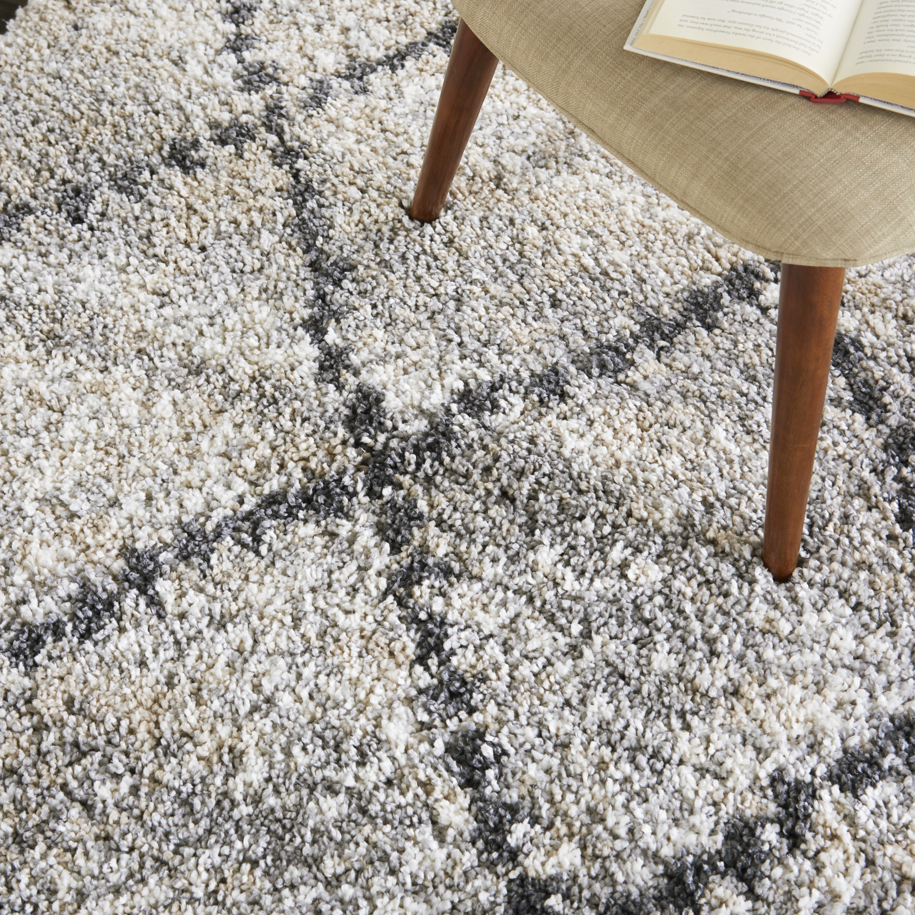 Nourison Oslo Shag 4' x 6' Silver Grey Shag Indoor Rug