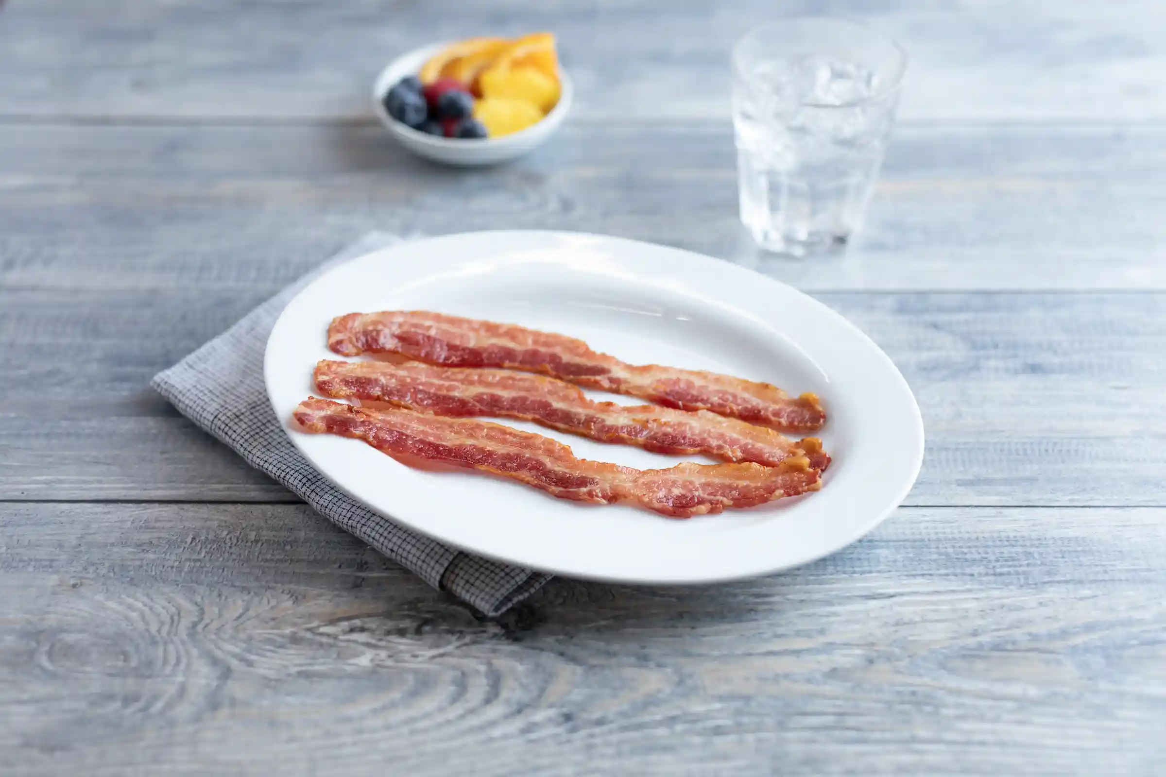 Wright® Brand Naturally Hickory Smoked Regular Sliced Bacon, Bulk, 6 Slices/Inch_image_1