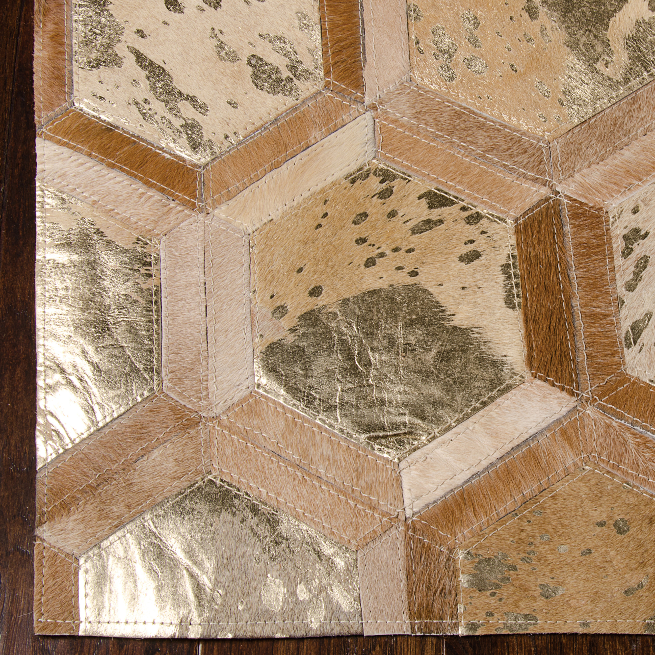 Michael Amini City Chic 5'3" x 7'5" Amber Gold Modern Indoor Rug
