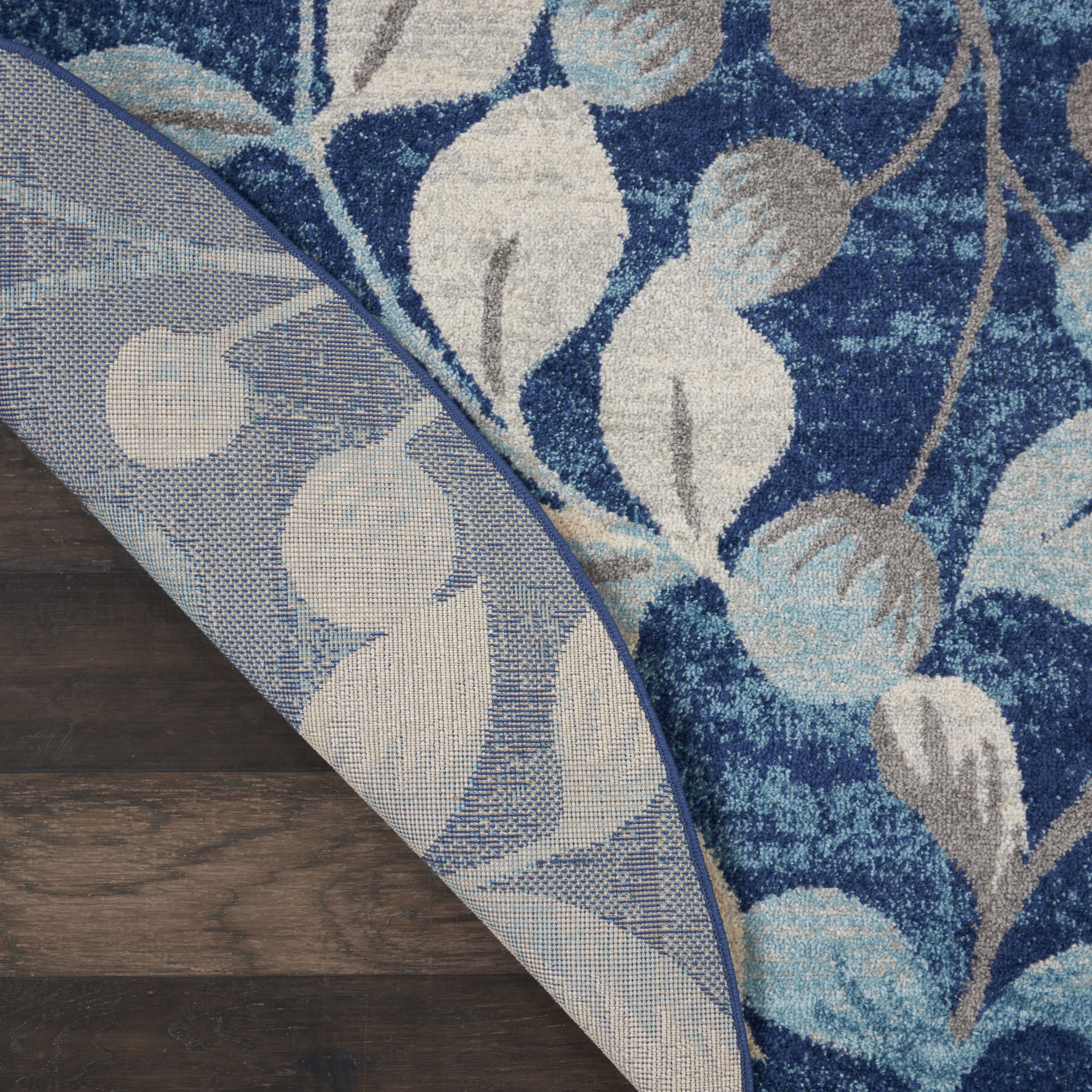 Nourison Tranquil 5'3" x Round Navy Farmhouse Indoor Rug