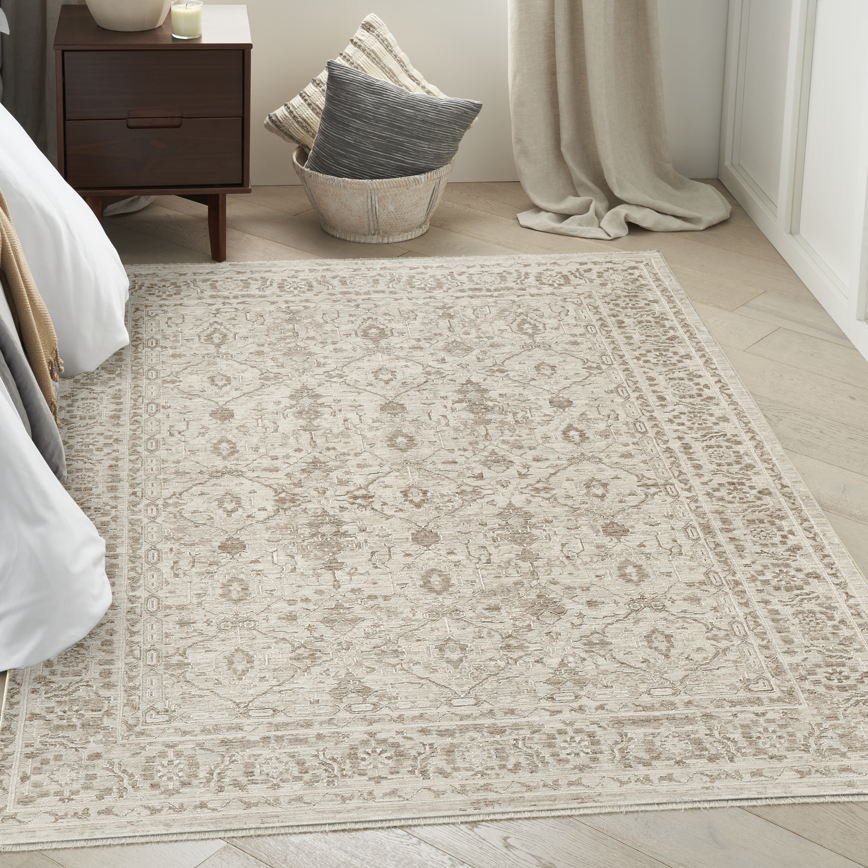 Nourison Shadows 5'3" x 7'3" Ivory Grey Vintage Indoor Rug